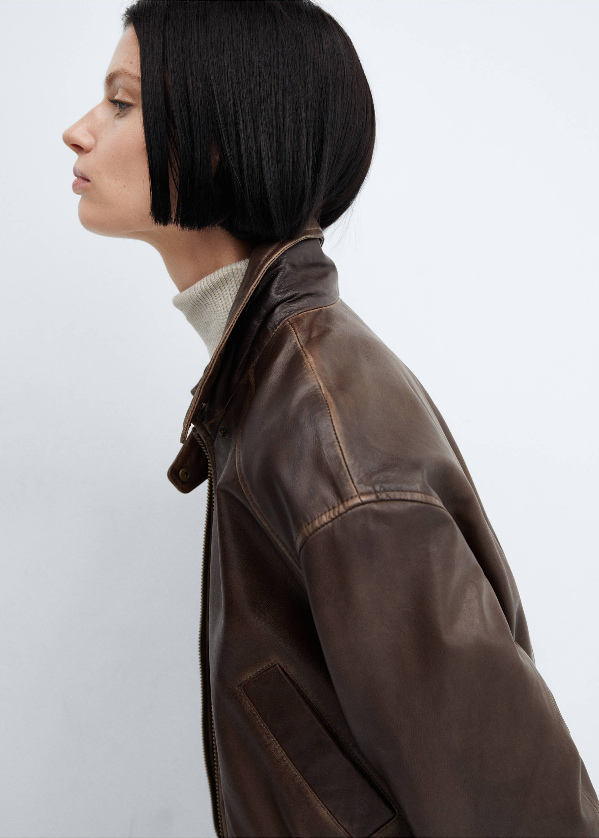 Leather bomber jacket with shearling collar - Details of the article 3, Brown. Ref: 57035986-00.