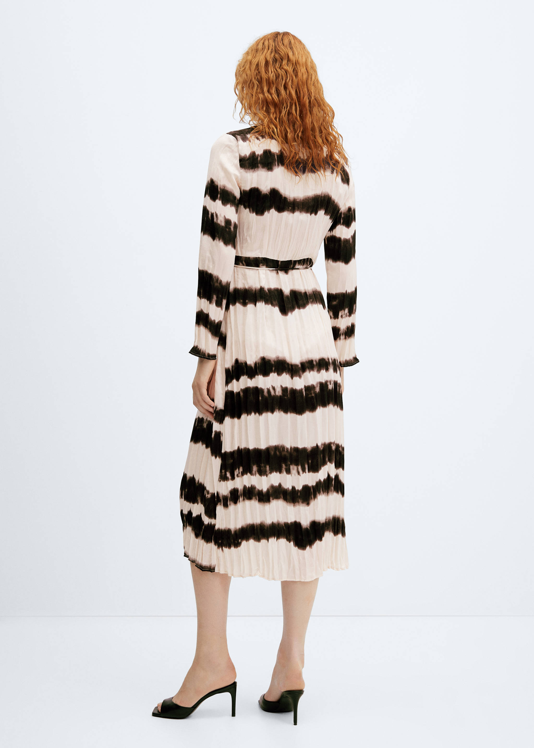 Robe chemise plissée tie and dye - Verso de l’article