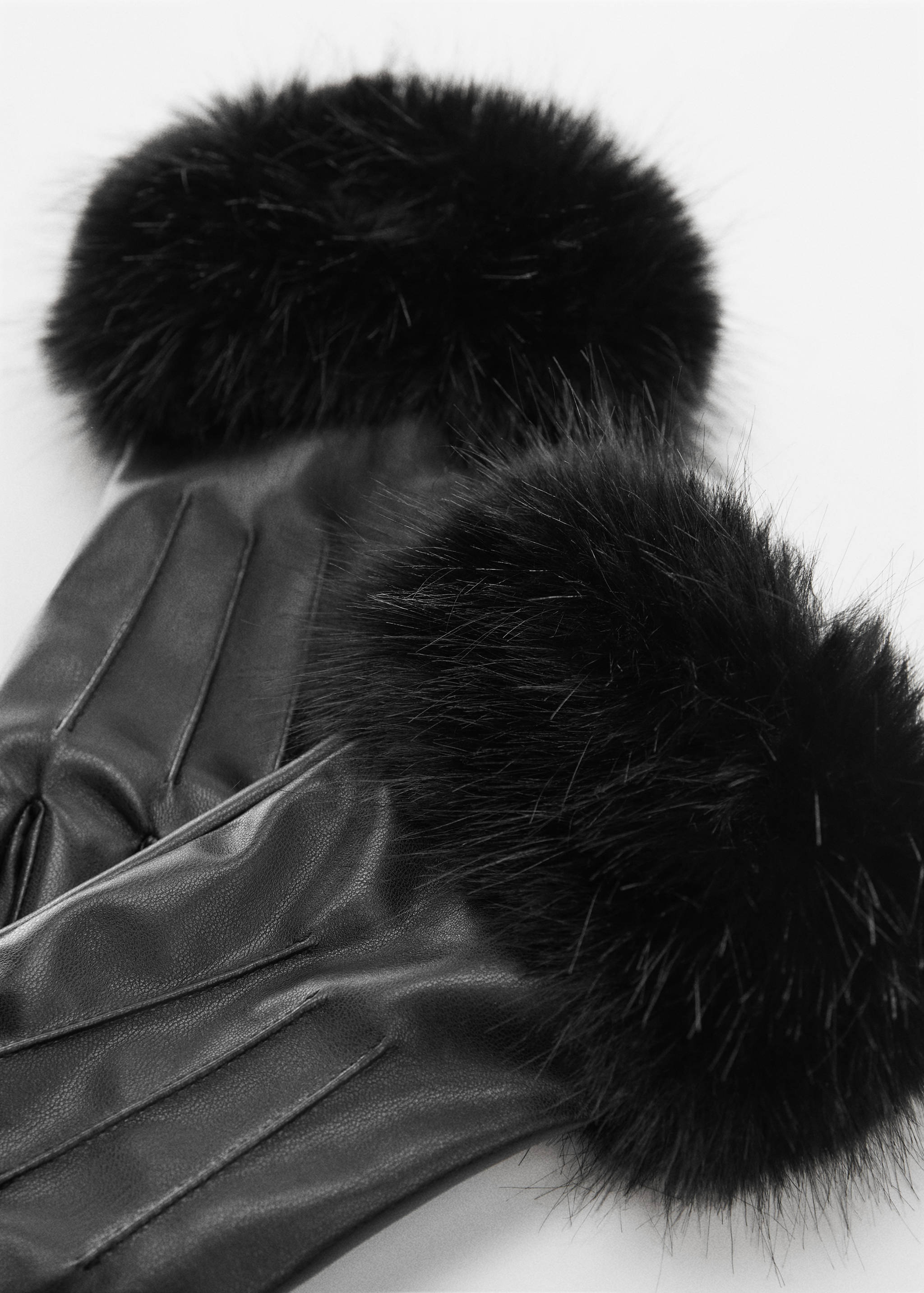 Guantes combinados pelo - Plano medio