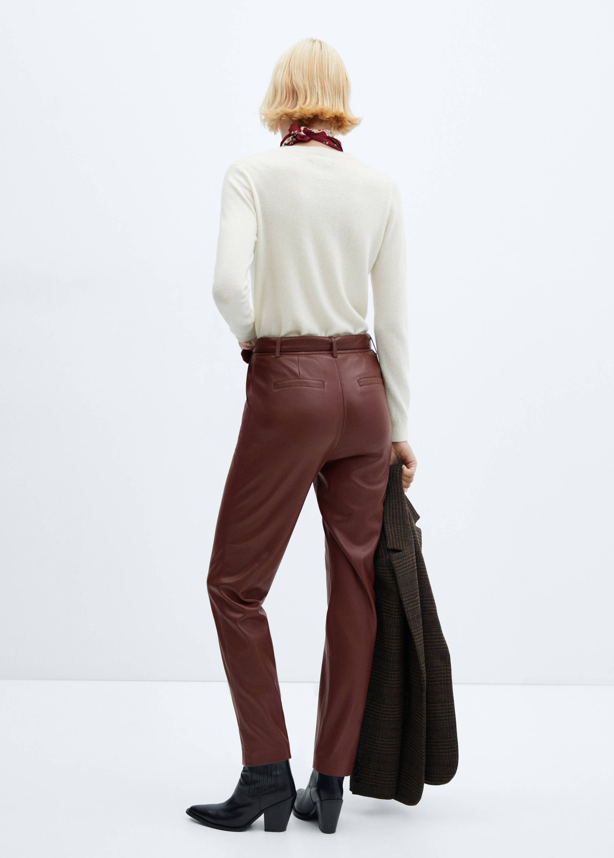 Pantalon ceinture simili-cuir - Verso de l’article