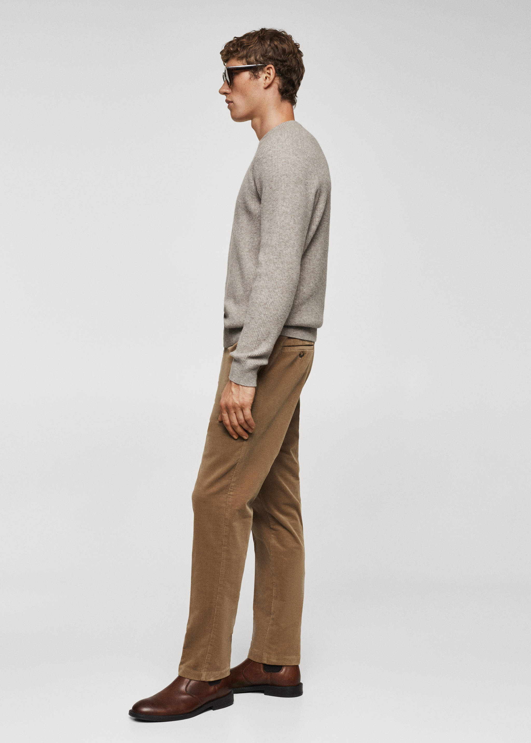 Slim-fit micro-corduroy trousers - Details of the article 2
