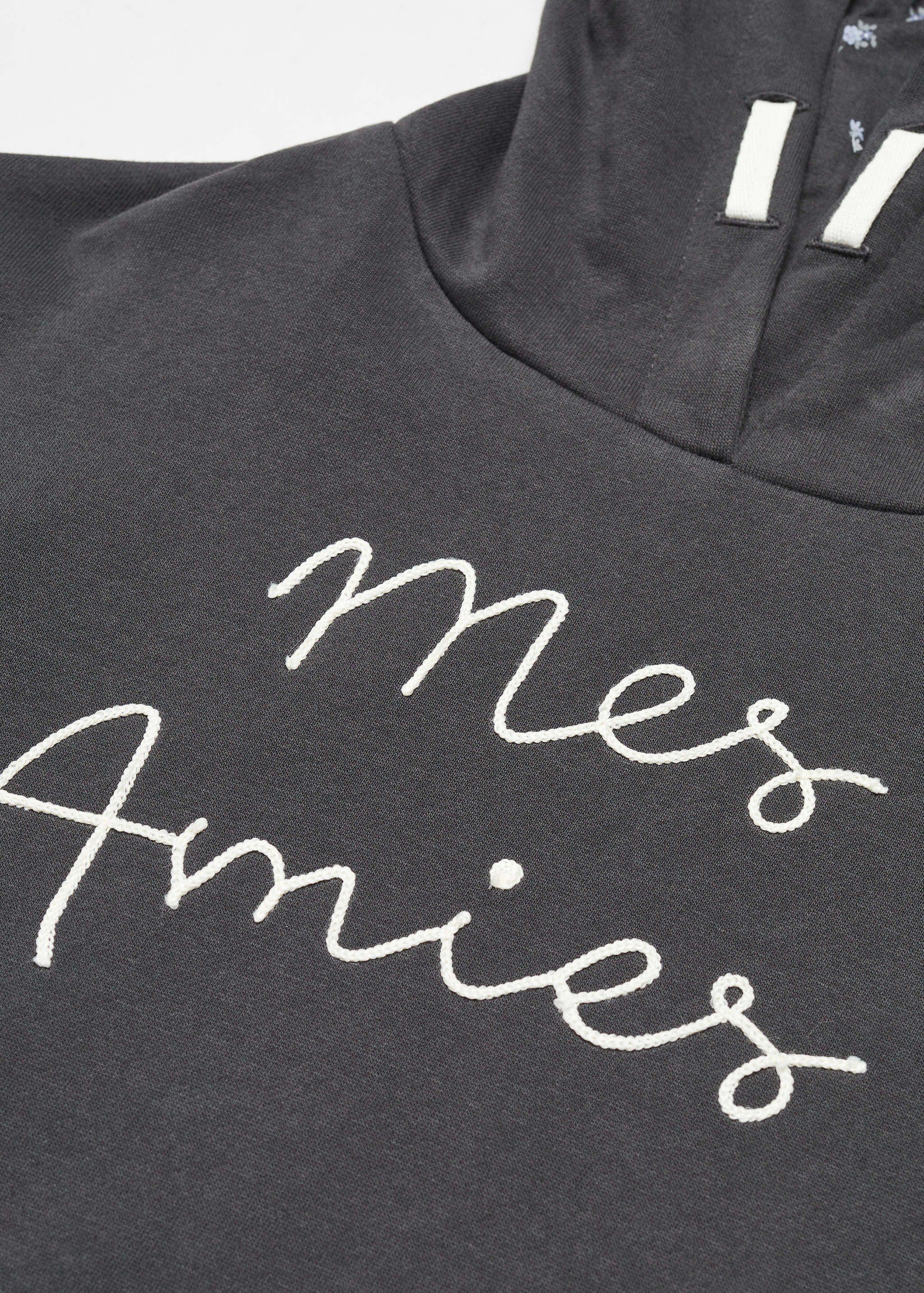 Embroidered message sweatshirt - Details of the article 8