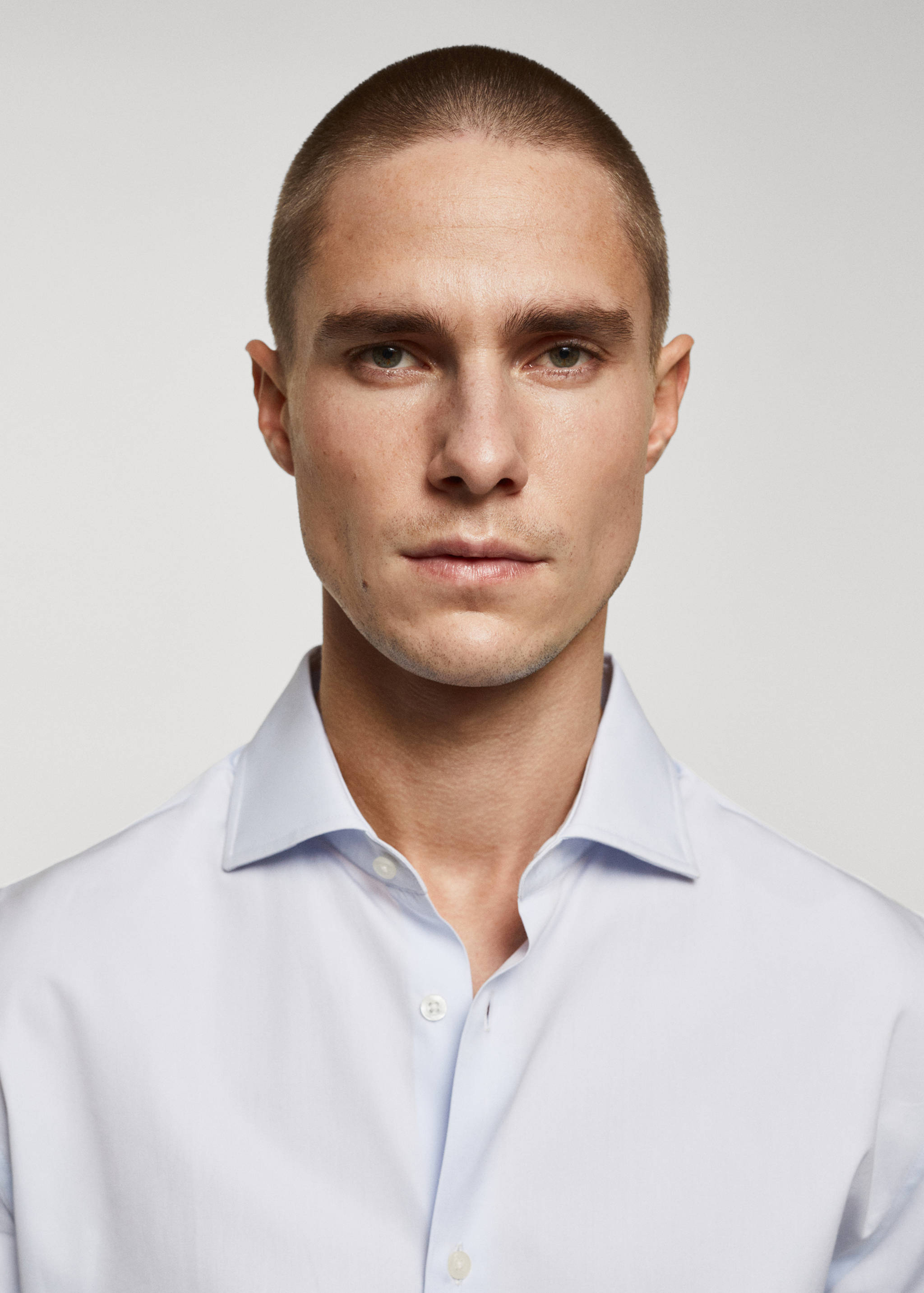 Костюмная рубашка slim fit поплин из хлопка - Деталь изделия 1