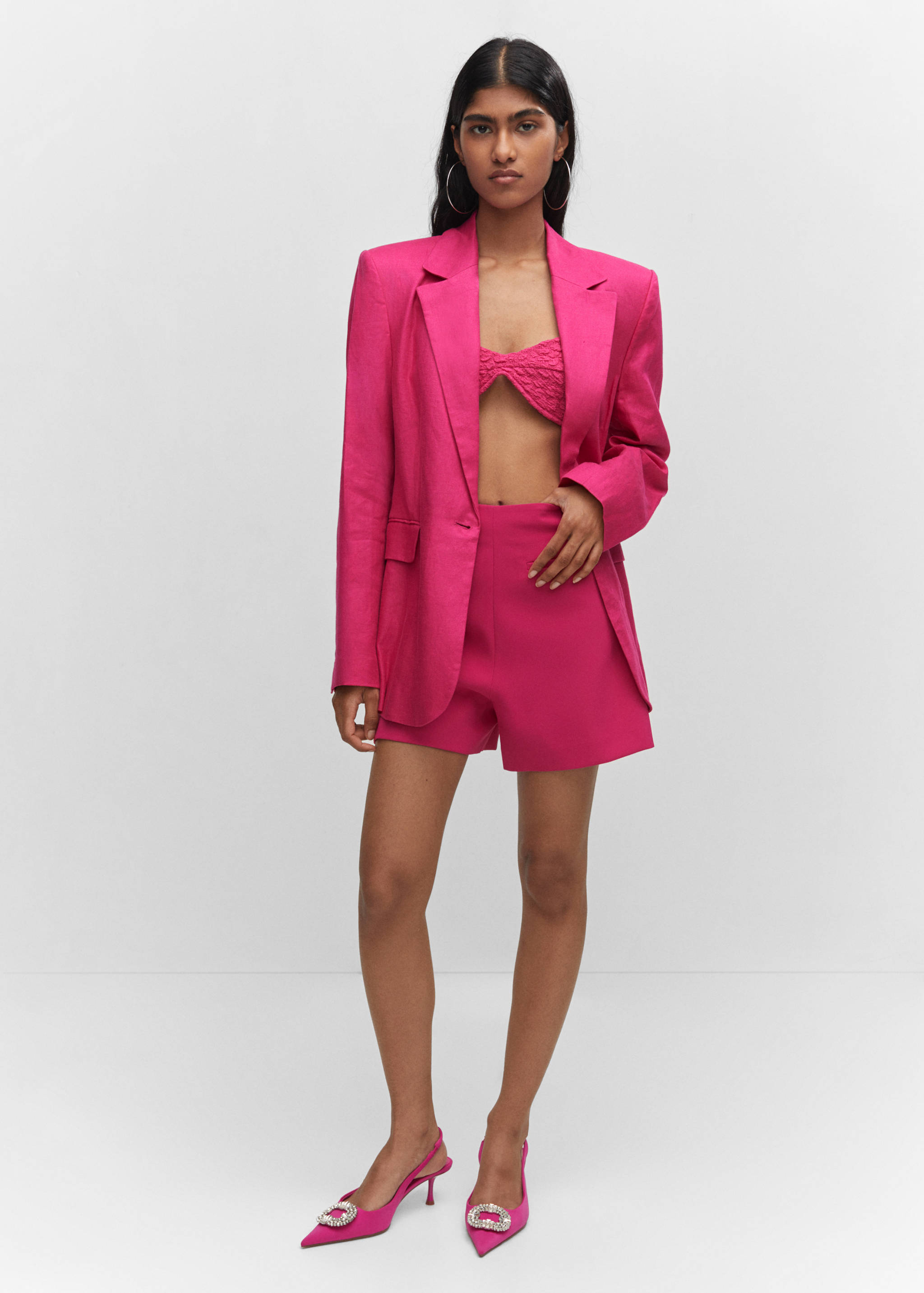 Zapato punta detalle strass - Plano general