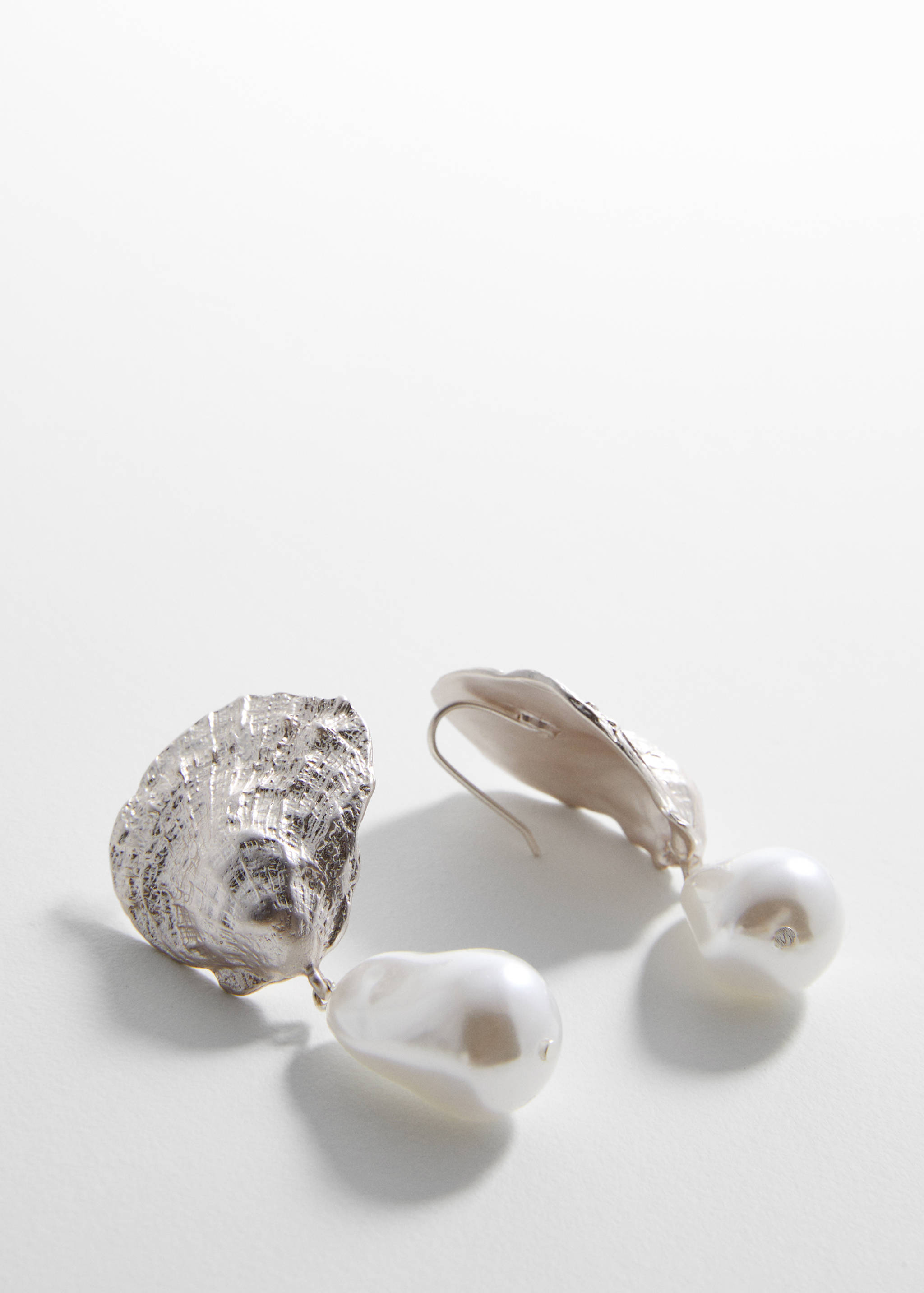 Boucles d'oreilles coquillage perle - Plan moyen