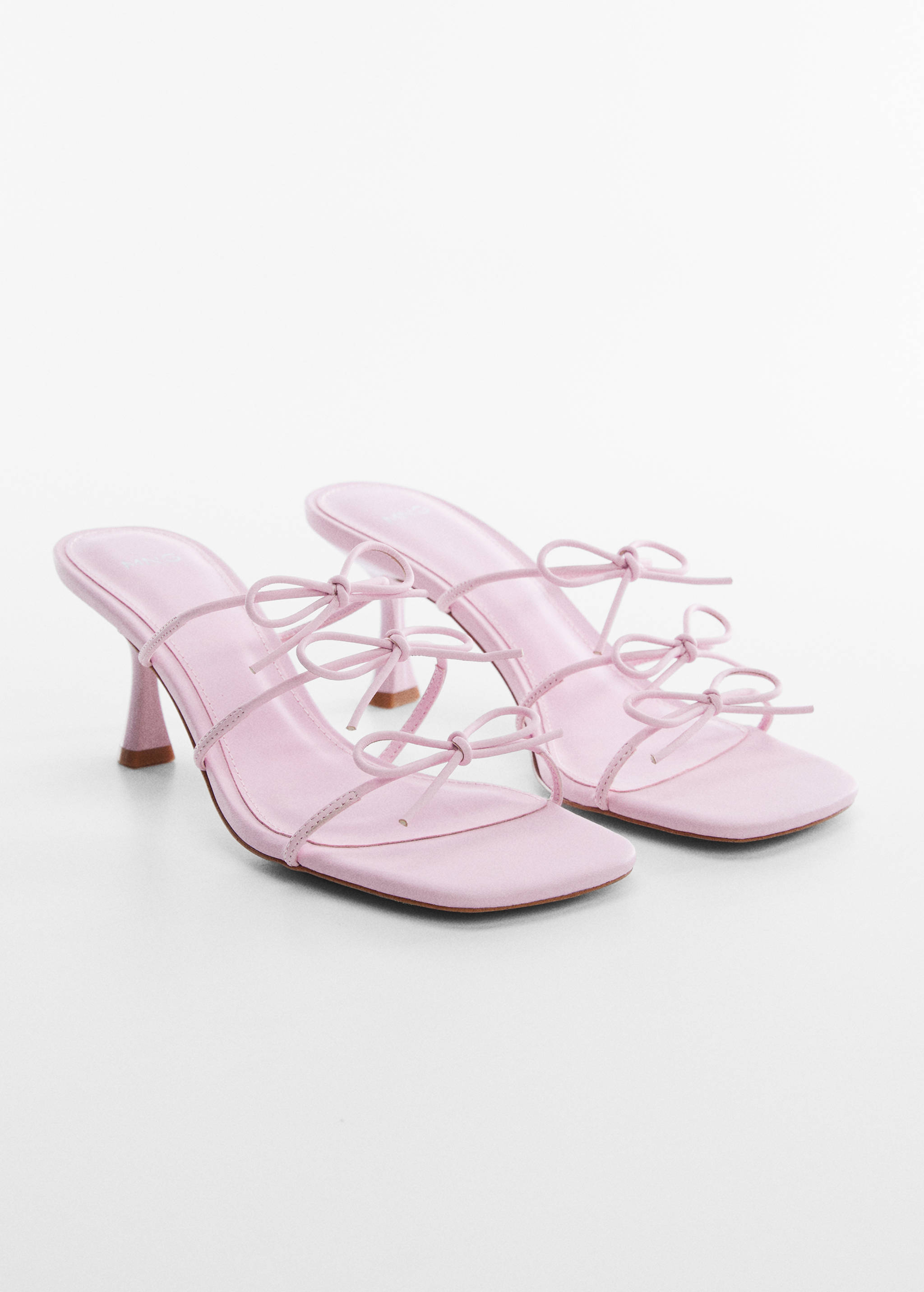 Sandalia piel lazos - Plano medio