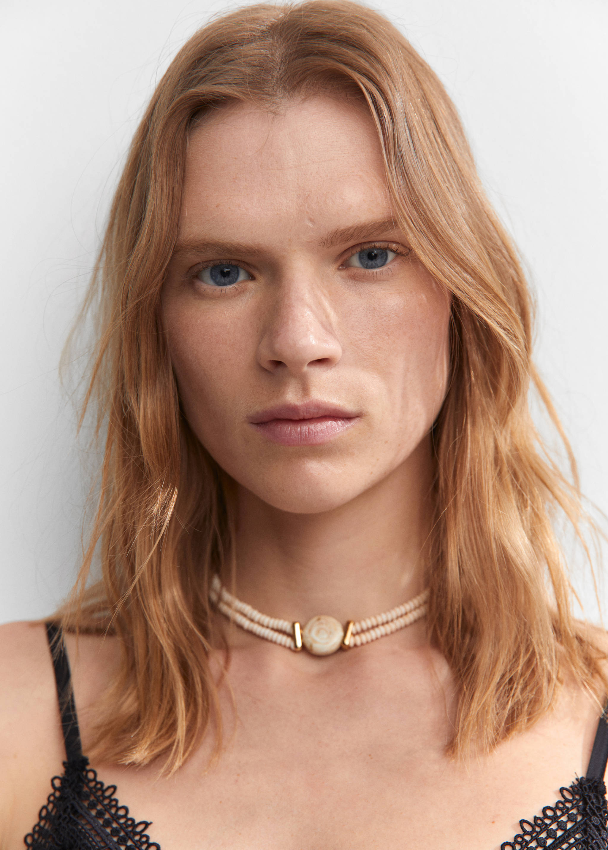 Shell pendant pearl necklace - General plane