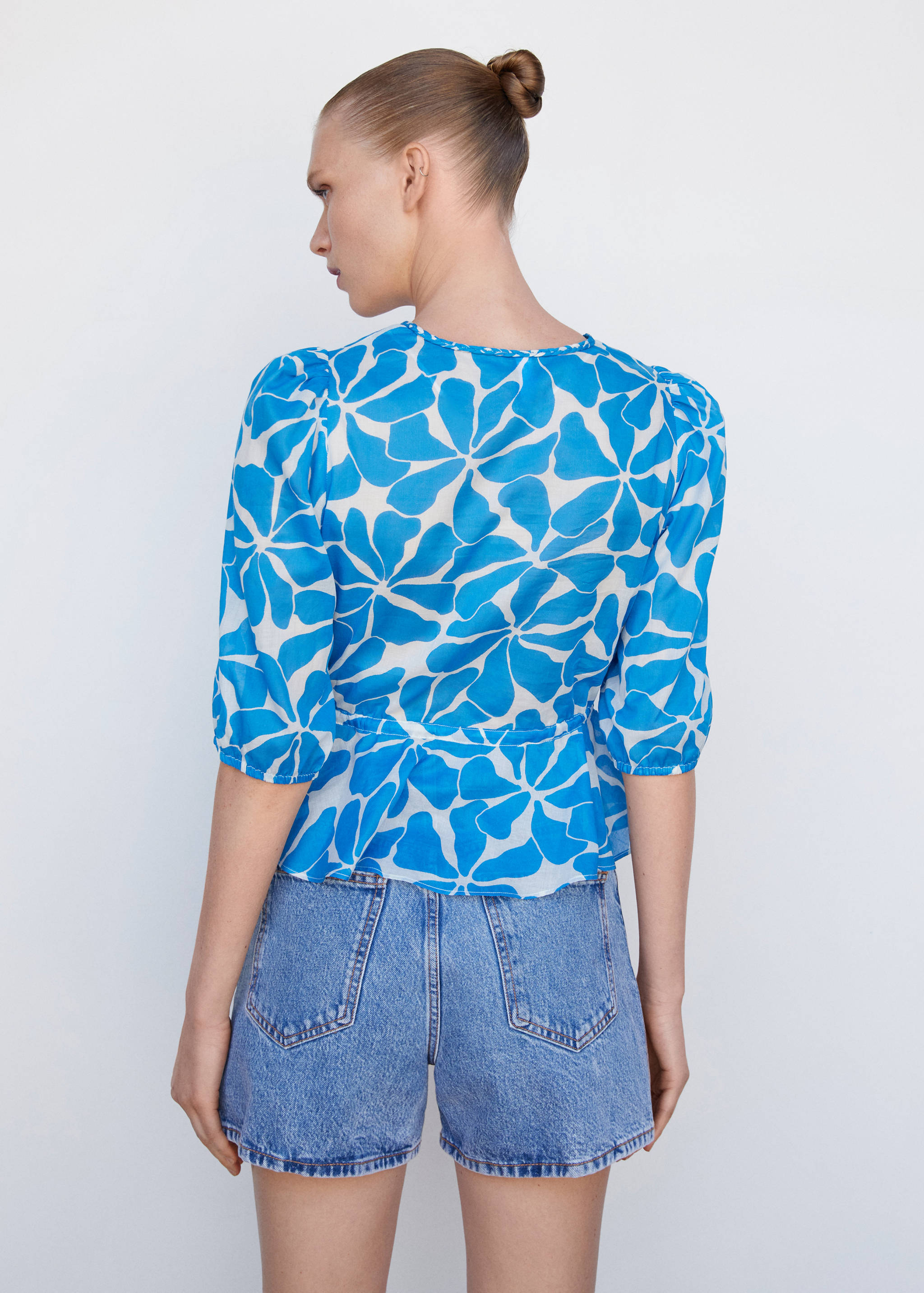 Blusa cruzada lazo - Reverso del artículo