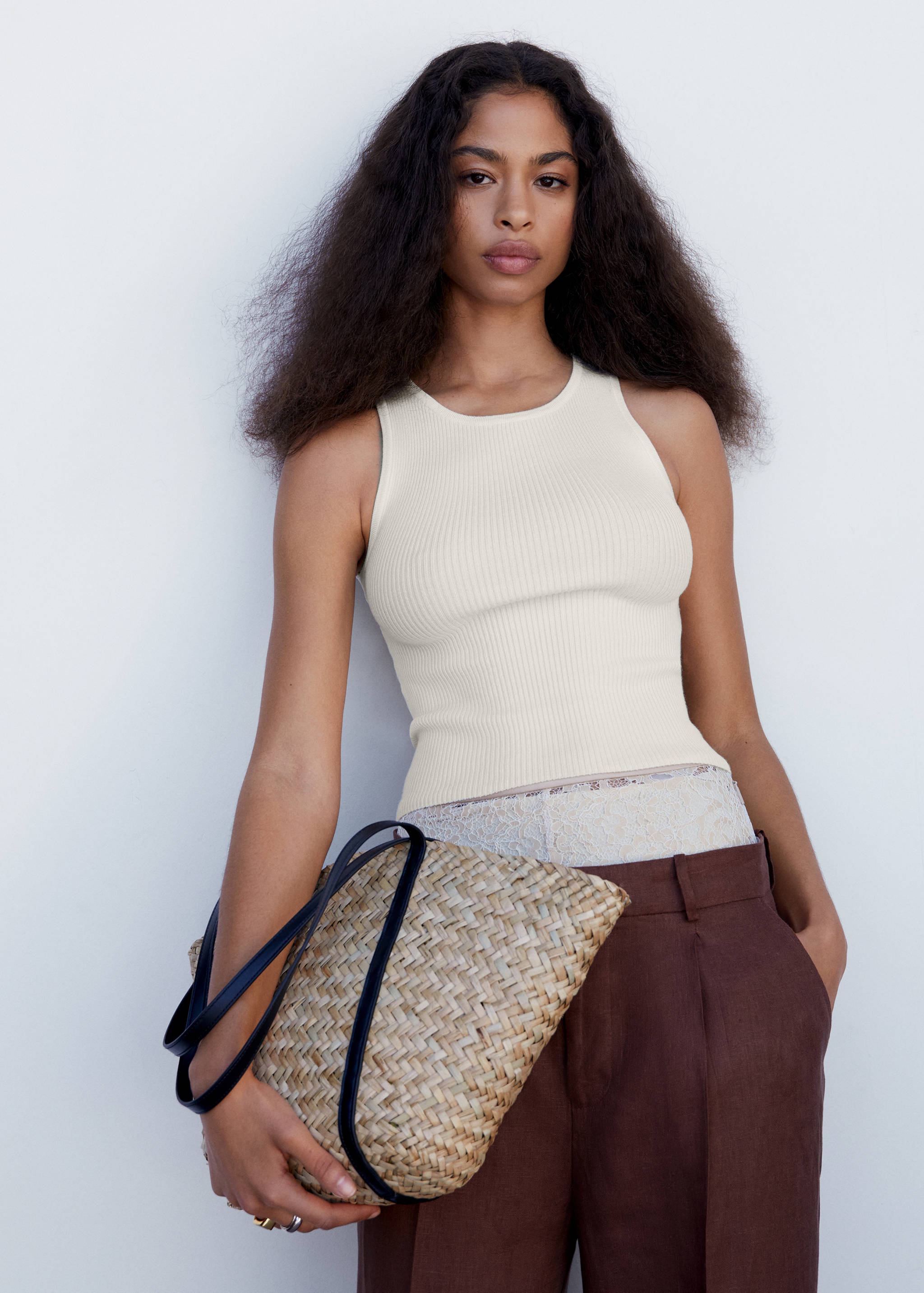 Top maille dos nu - Plan moyen