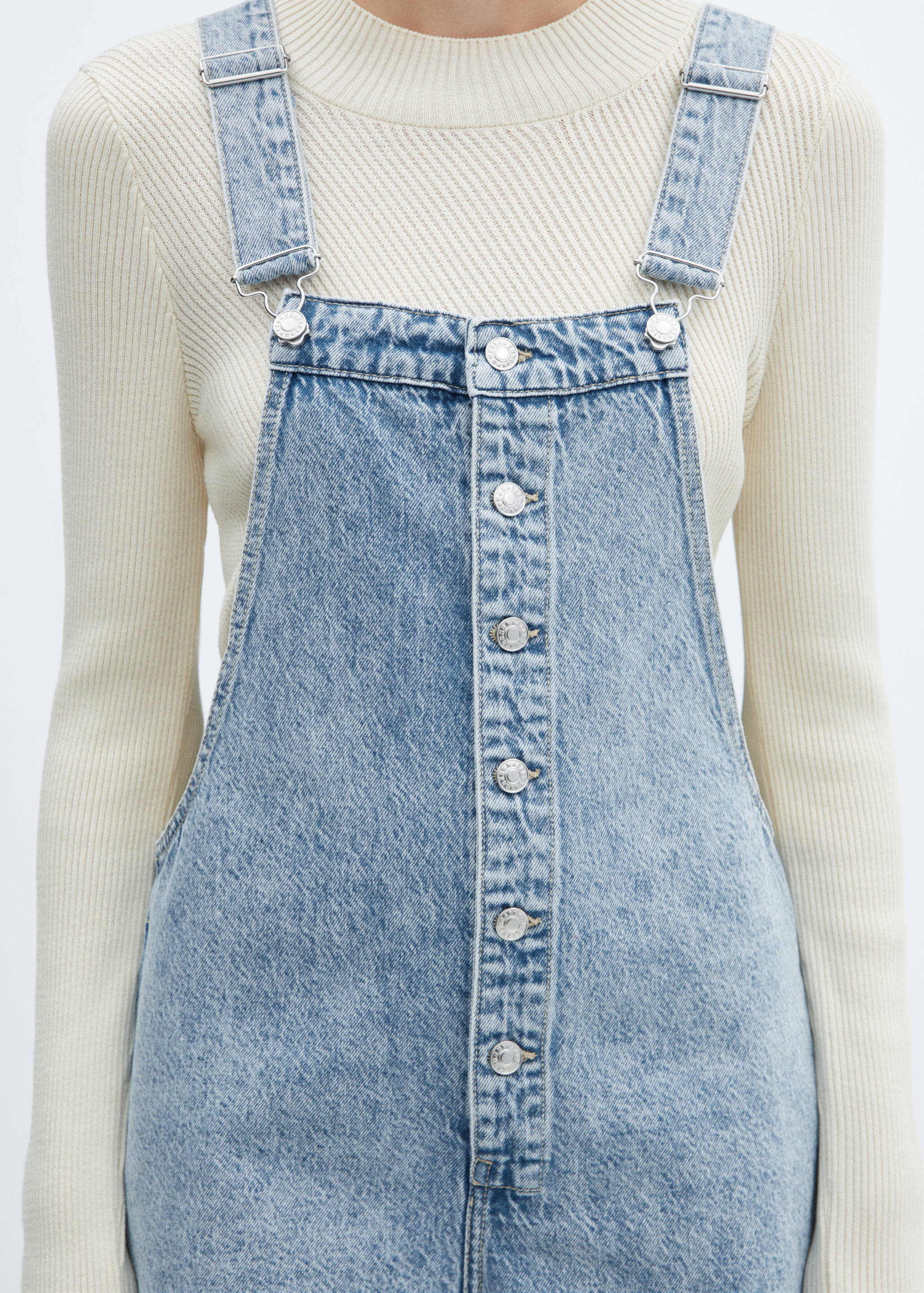 Salopette en jean boutons - Détail de l'article 6