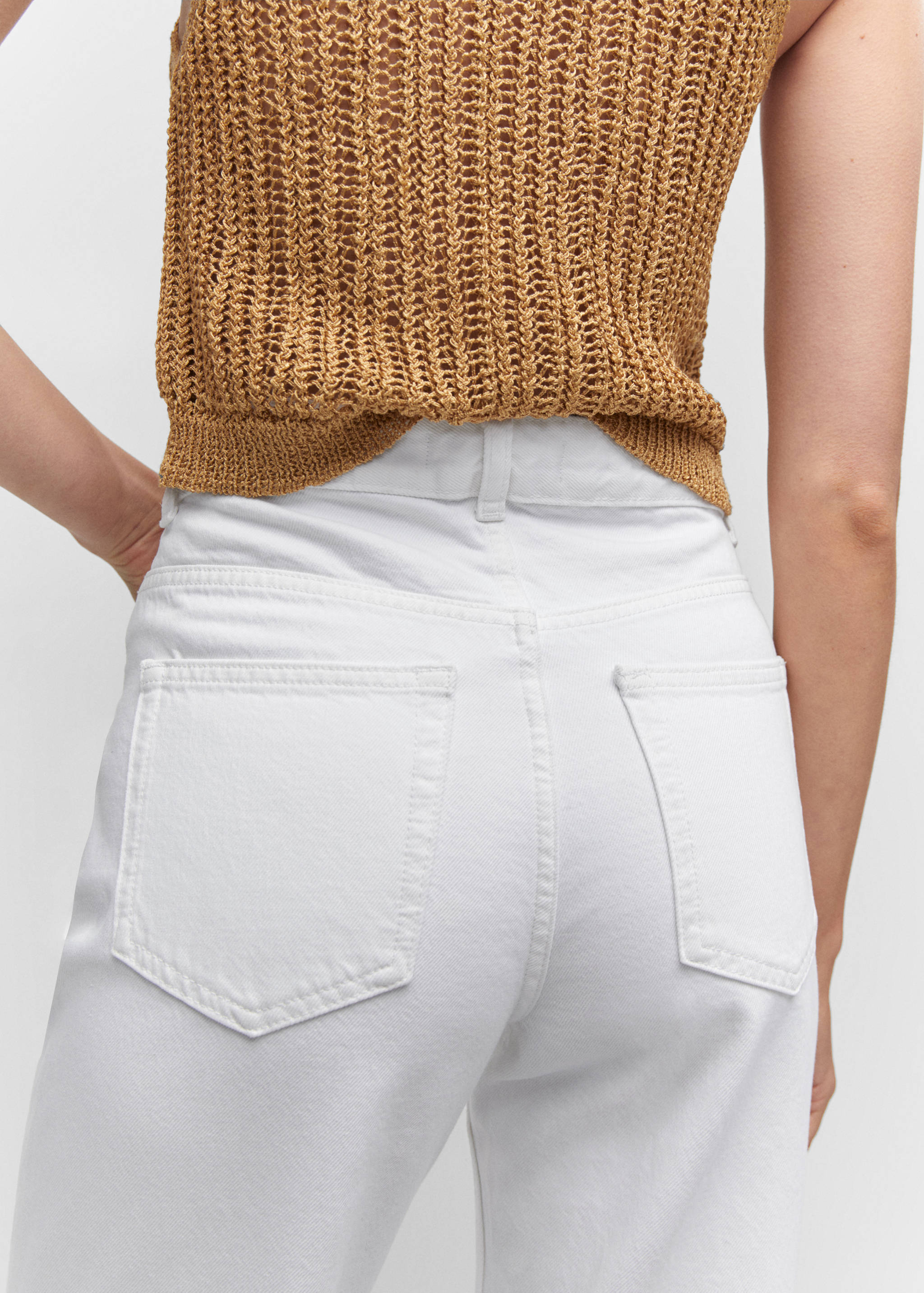 Wide leg mid-rise jeans - Details of the article 4