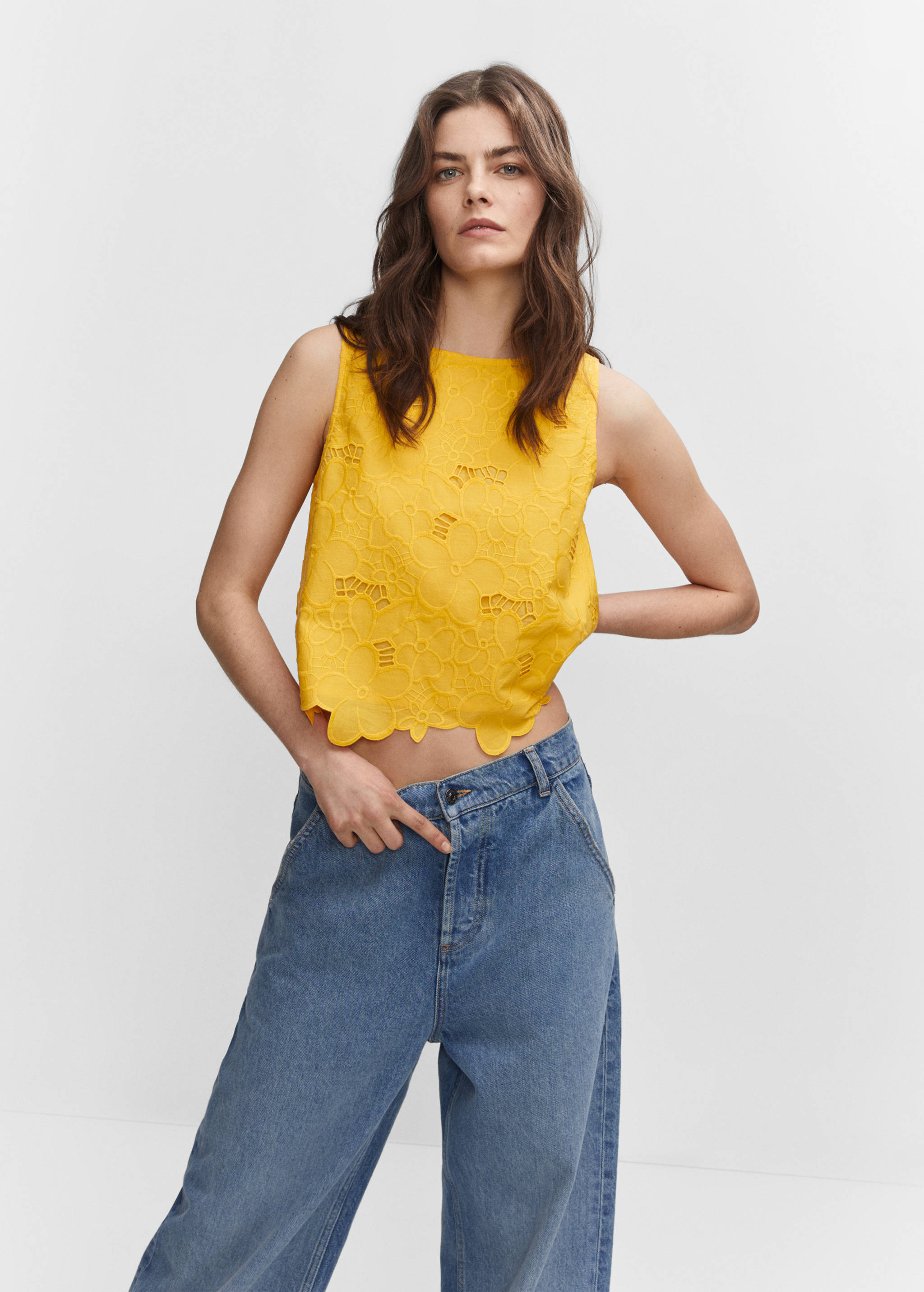 Blouse broderies ajourées - Plan moyen