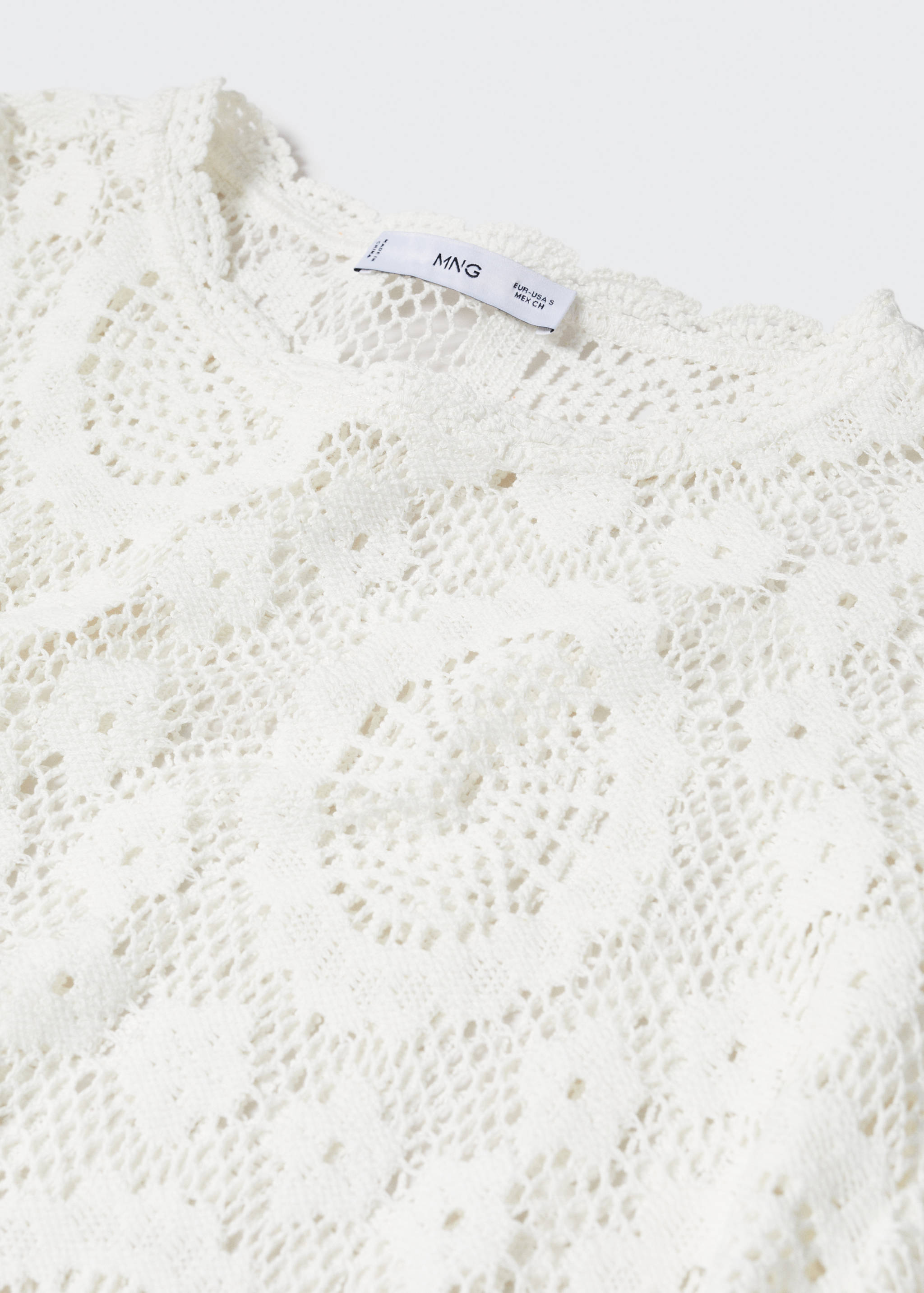 T-shirt broderies ajourées - Détail de l'article 8