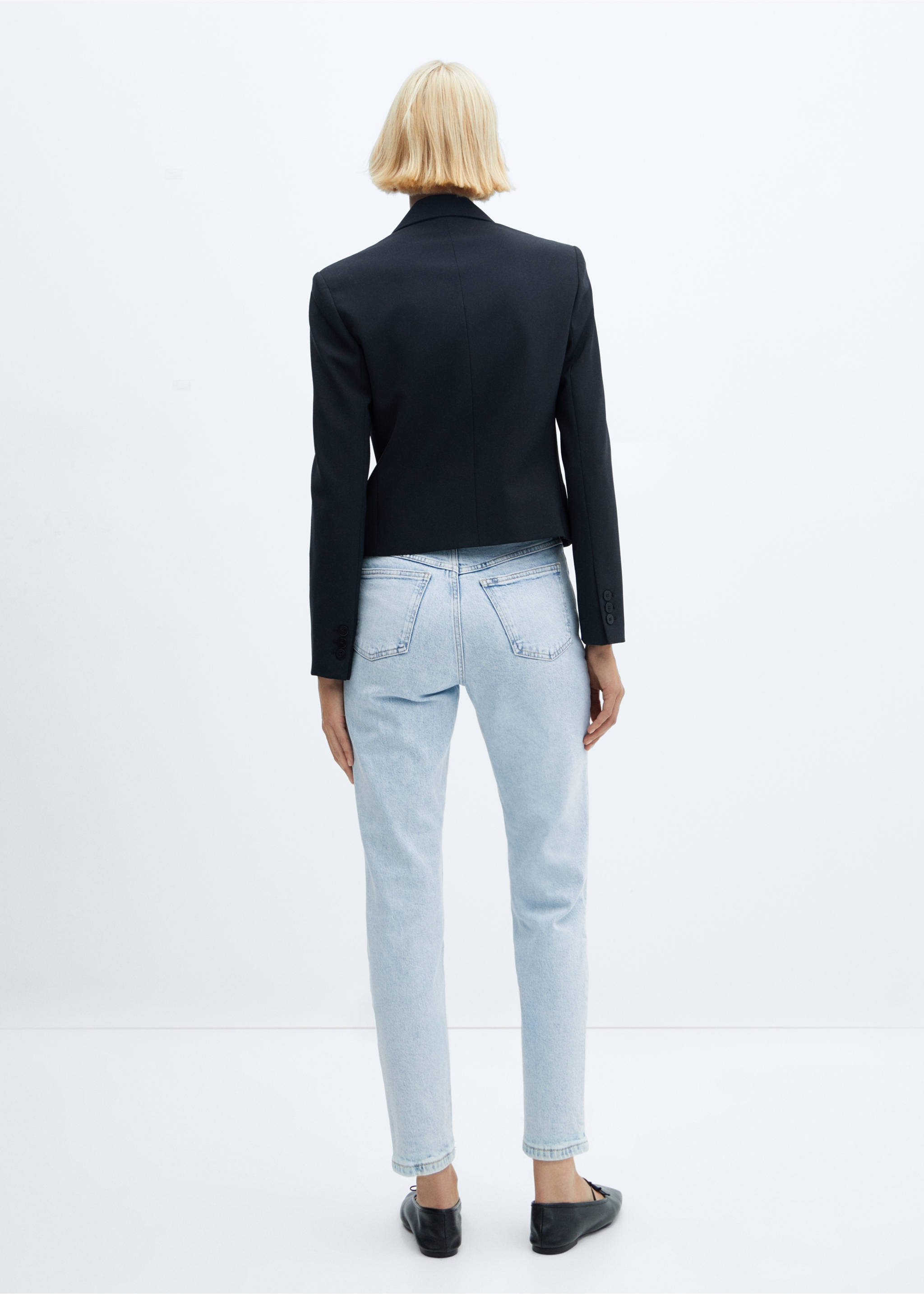 Jeans Newmom confort tiro alto - Reverso del artículo, Azul bleach. Ref: 57040364-00.