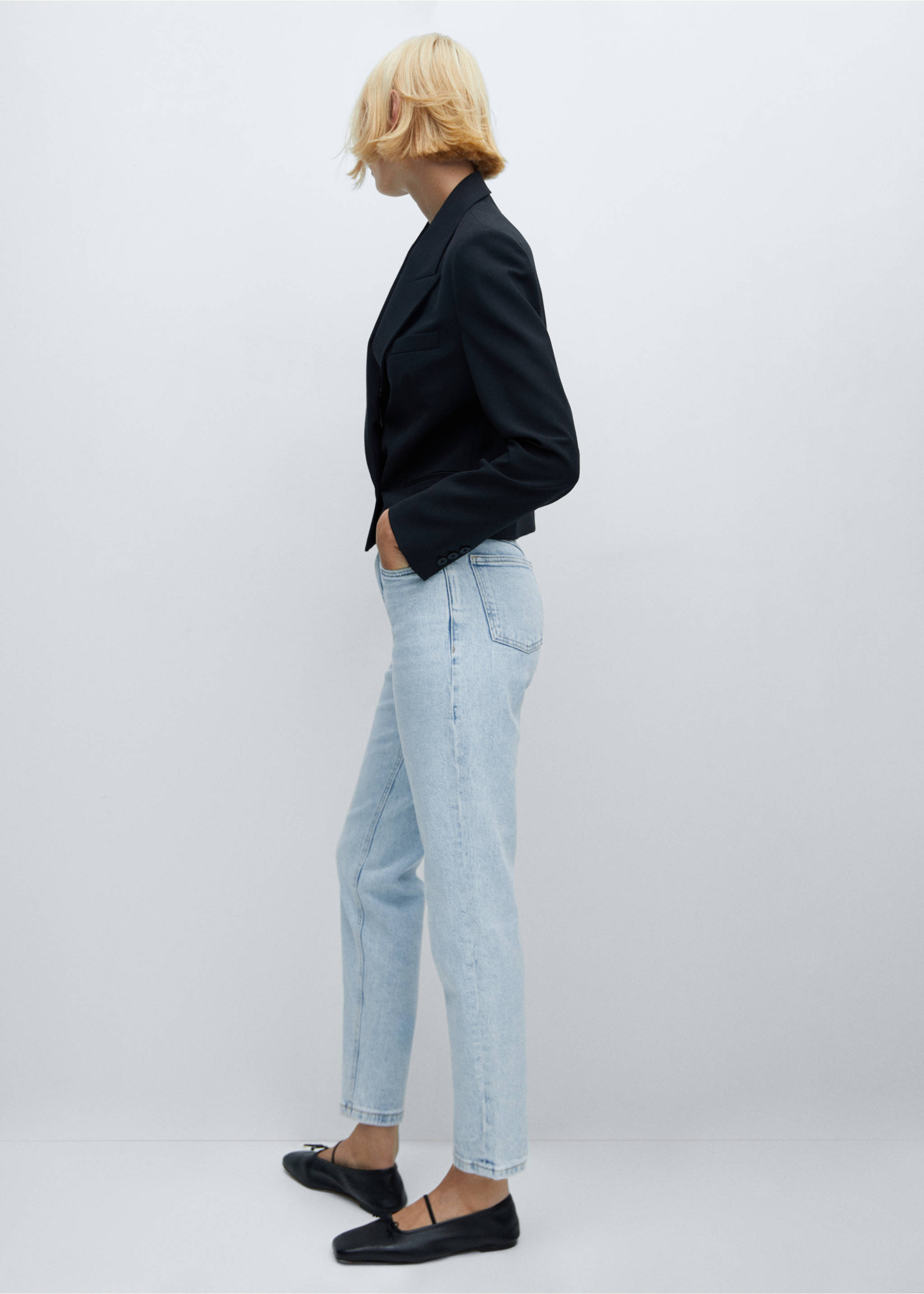 Jeans Newmom confort tiro alto - Detalle del artículo 2, Azul bleach. Ref: 57040364-00.