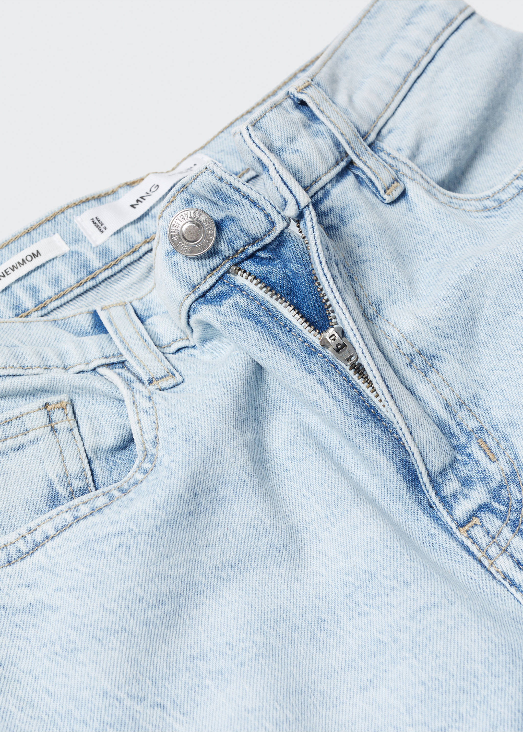 Jeans Newmom confort tiro alto - Detalle del artículo 8, Azul bleach. Ref: 57040364-00.