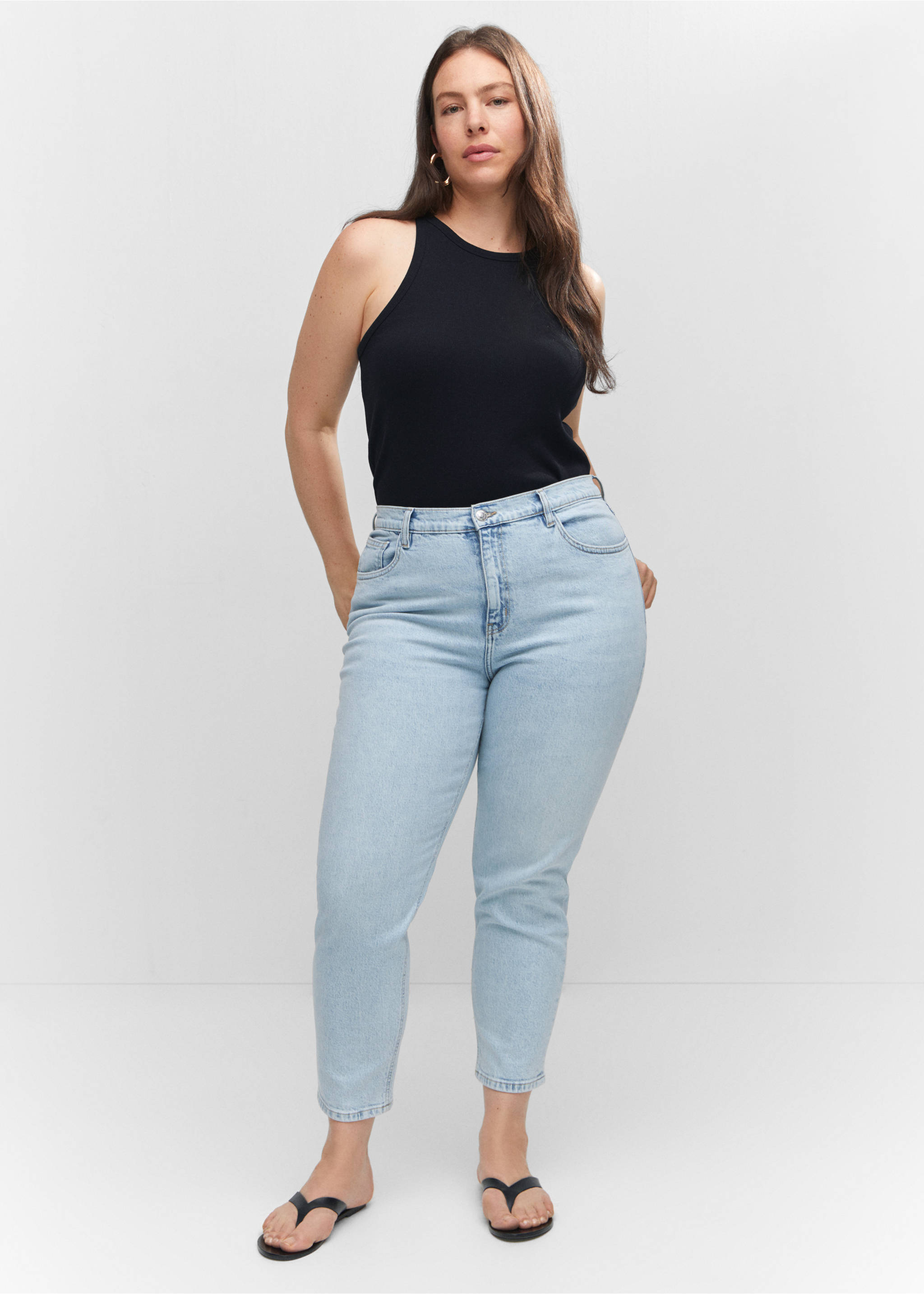 Jeans Newmom confort tiro alto - Detalle del artículo 3, Azul bleach. Ref: 57040364-00.