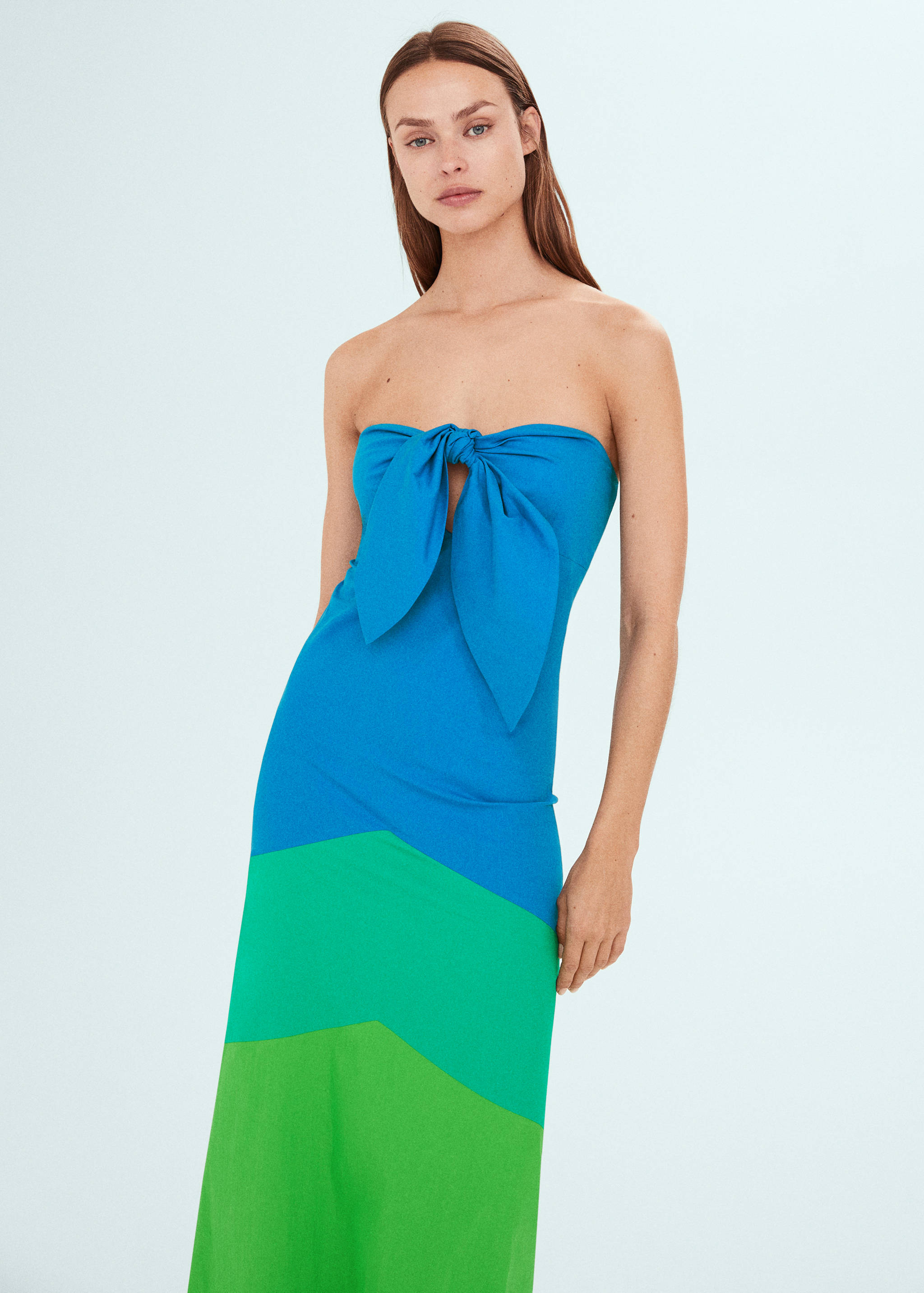 Multi-coloured dress with knot neckline - Medium plane