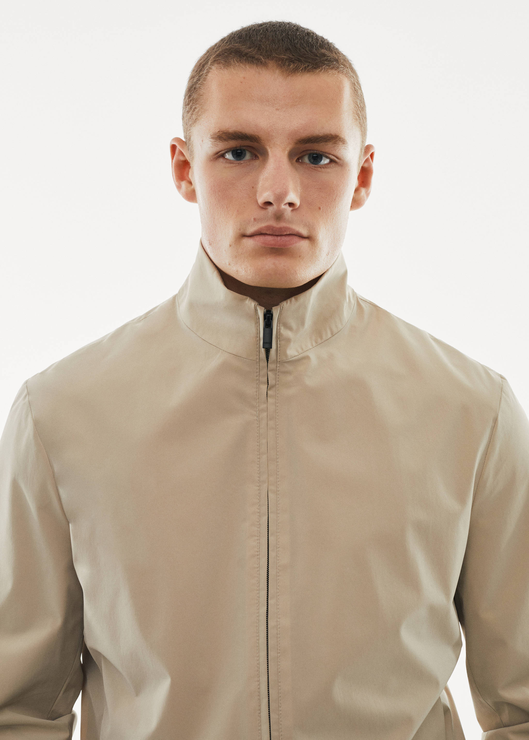 Water-repellent bomber jacket - Details of the article 1