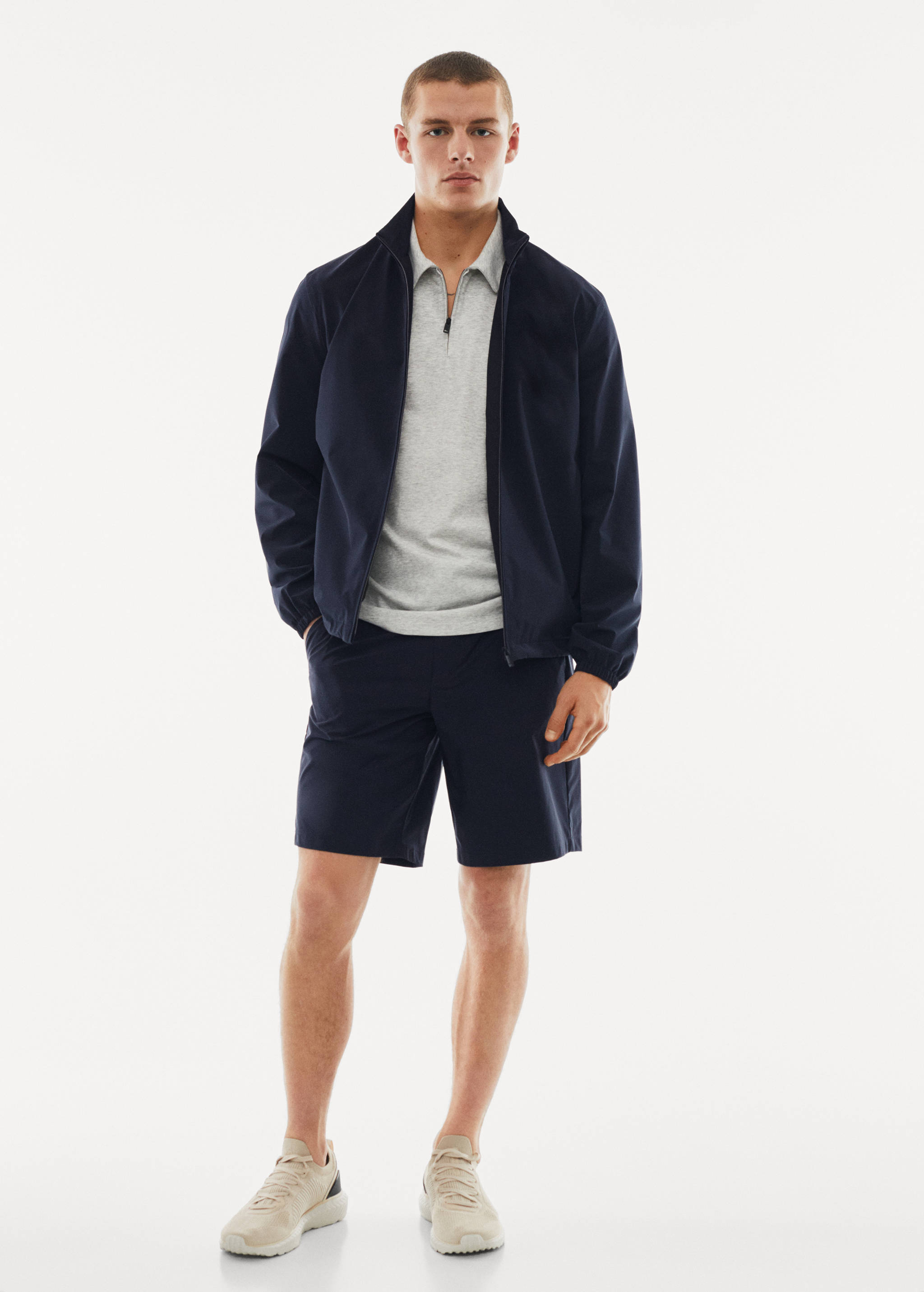 Water-repellent bomber jacket - General plane