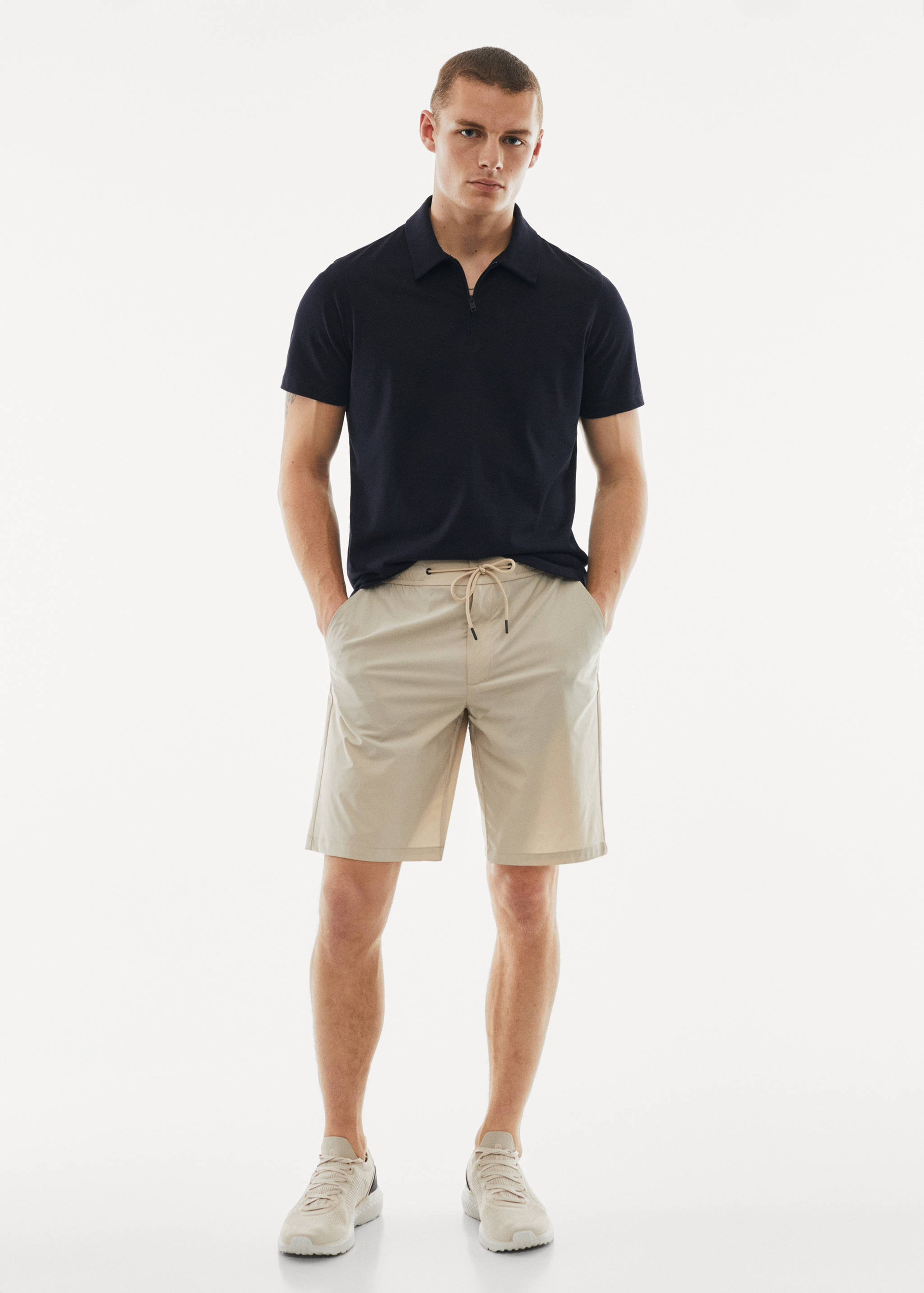 Water-repellent technical bermuda shorts - General plane