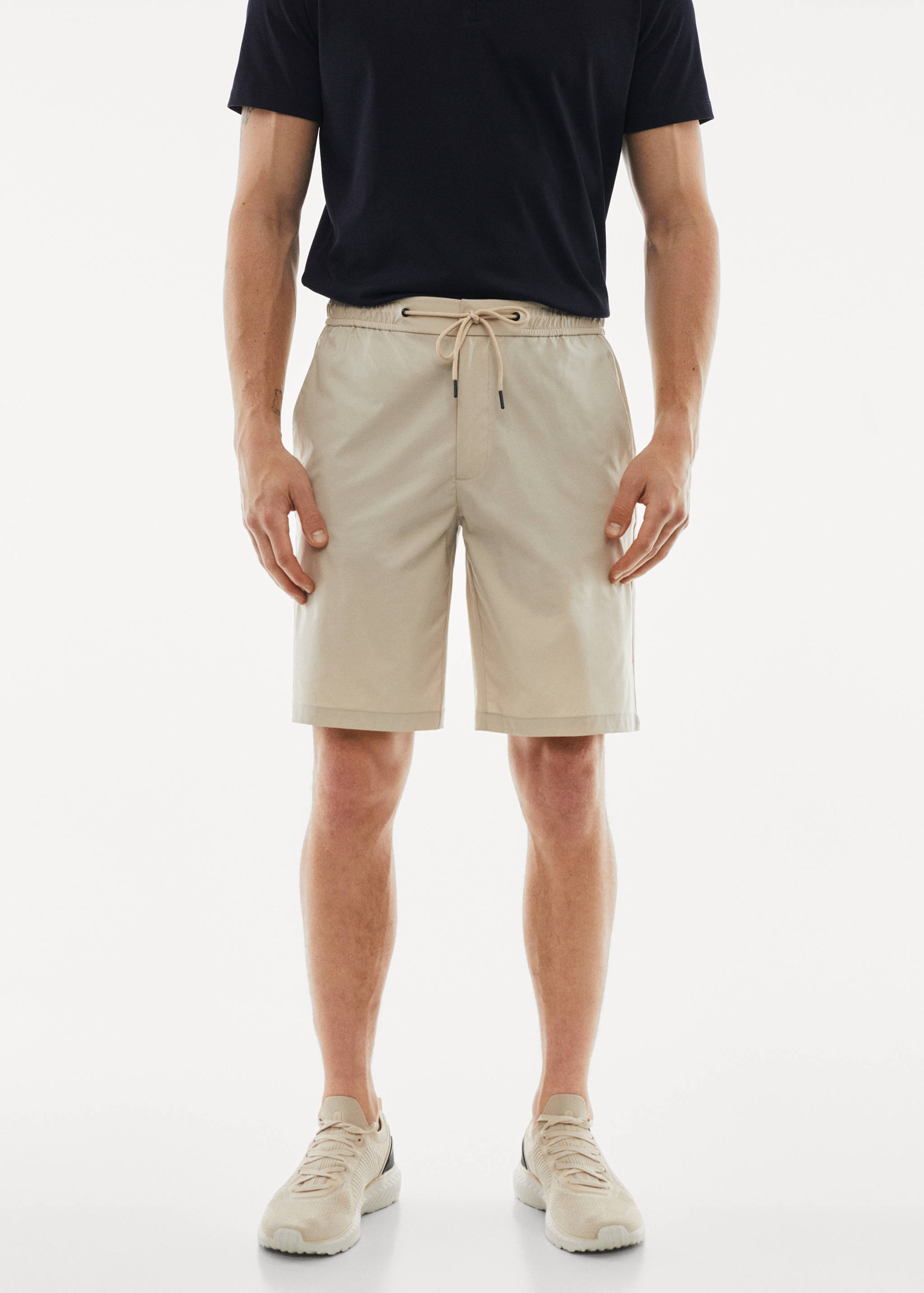 Water-repellent technical bermuda shorts - Medium plane
