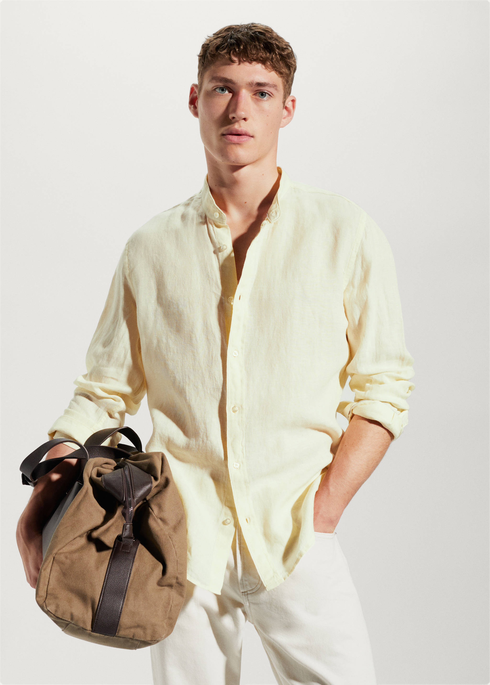 Camisa 100% lino cuello mao - Plano medio