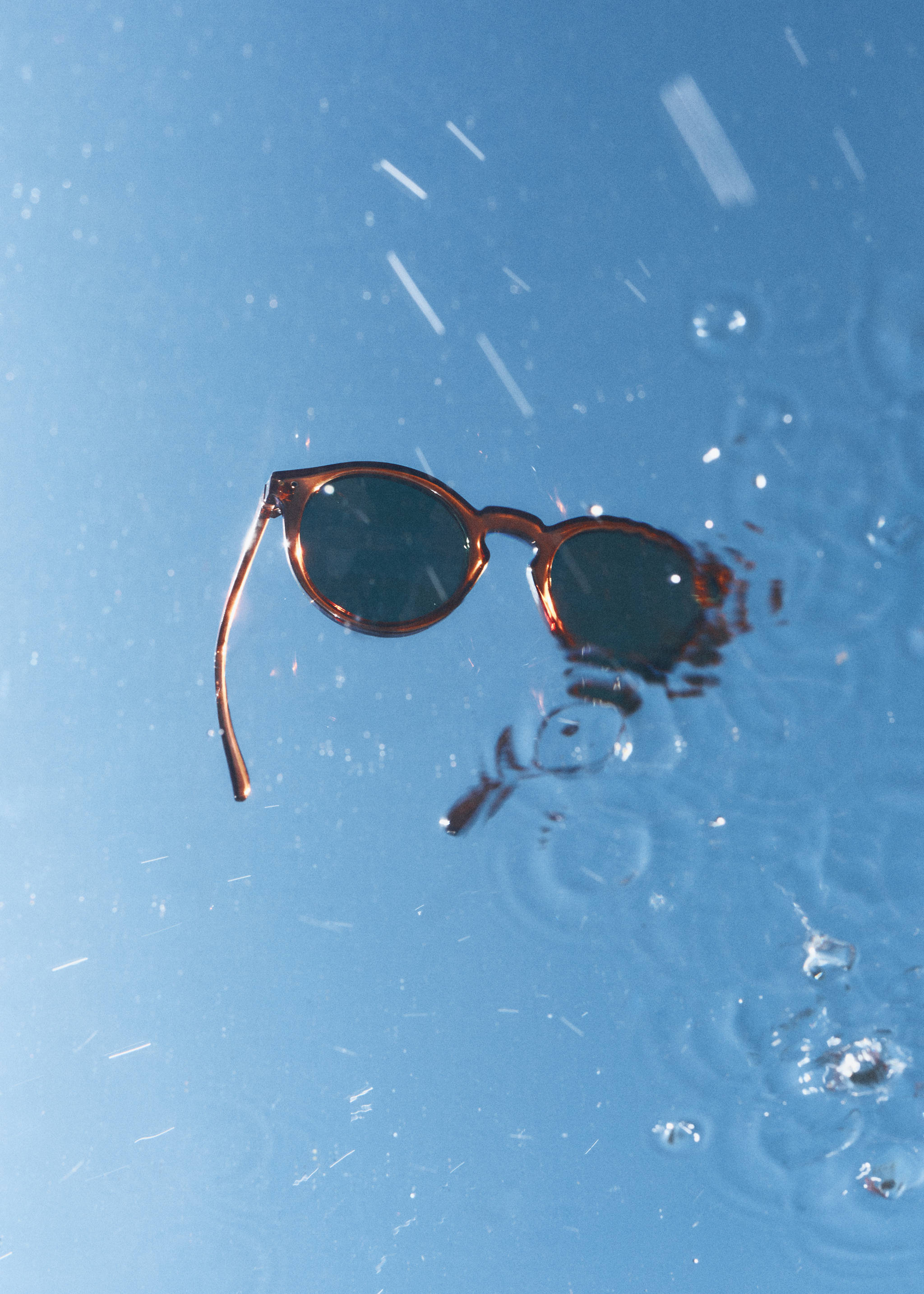 Rounded frame sunglasses - Details of the article 7
