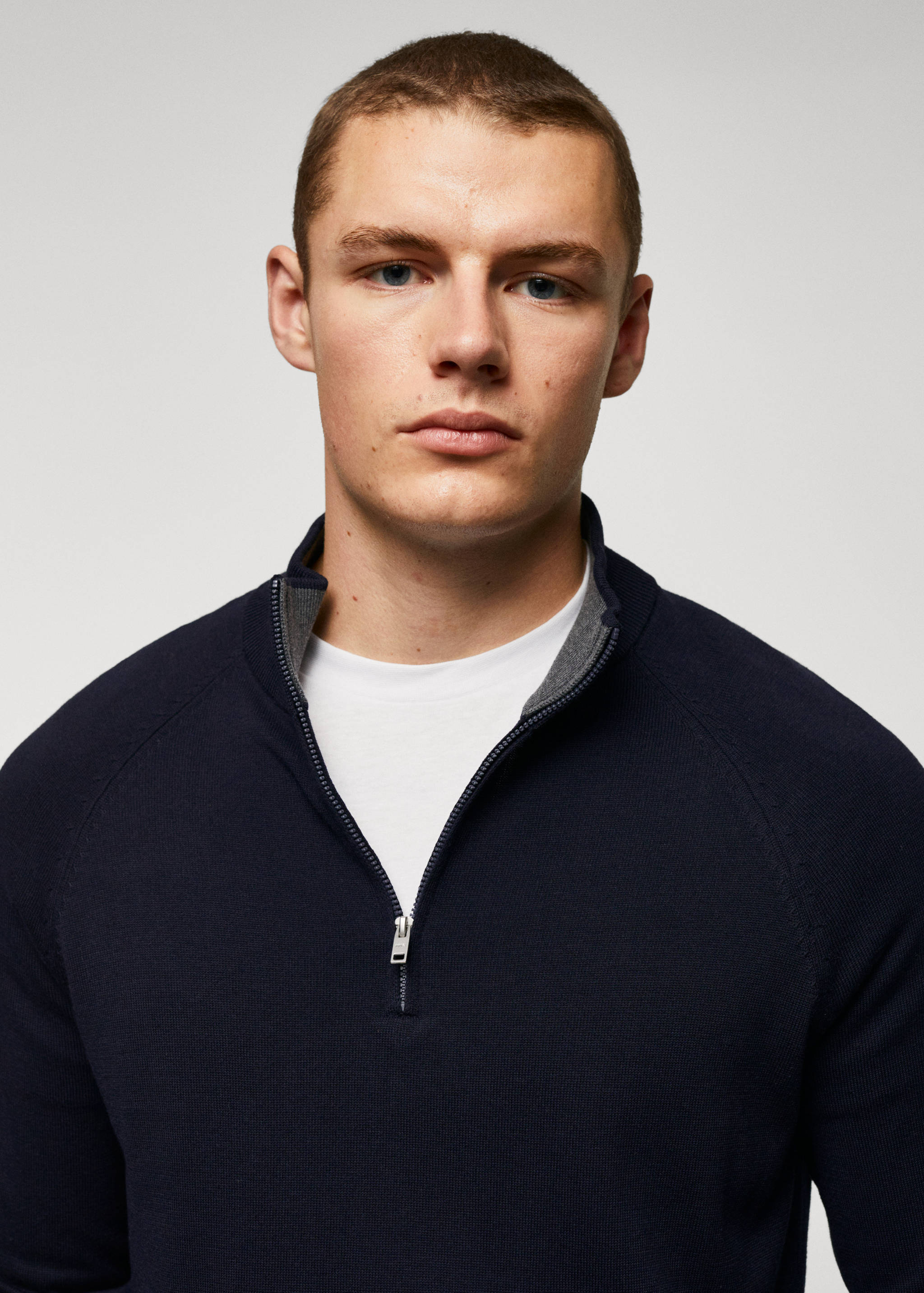 Pull-over coton col zippé - Détail de l'article 1