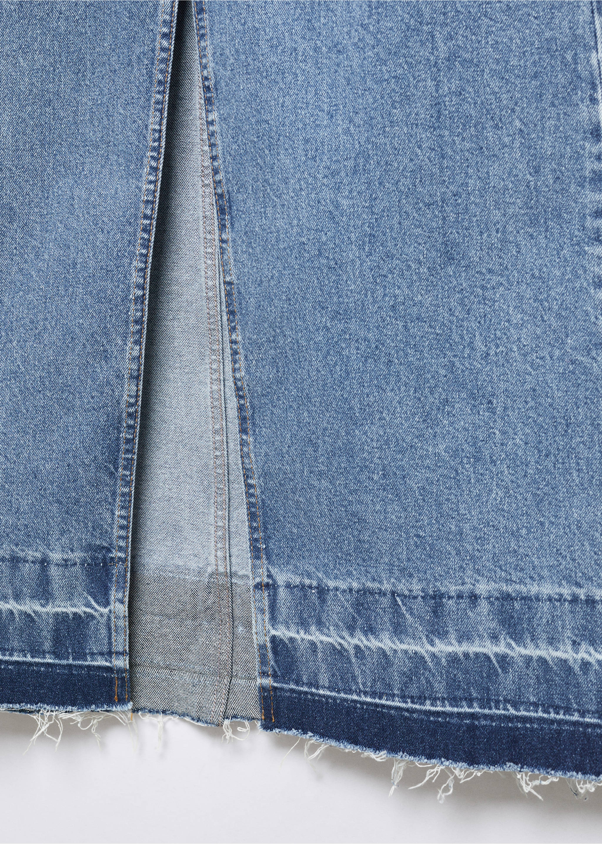 Long denim skirt - Details of the article 8, Medium Blue. Ref: 57041177-00.