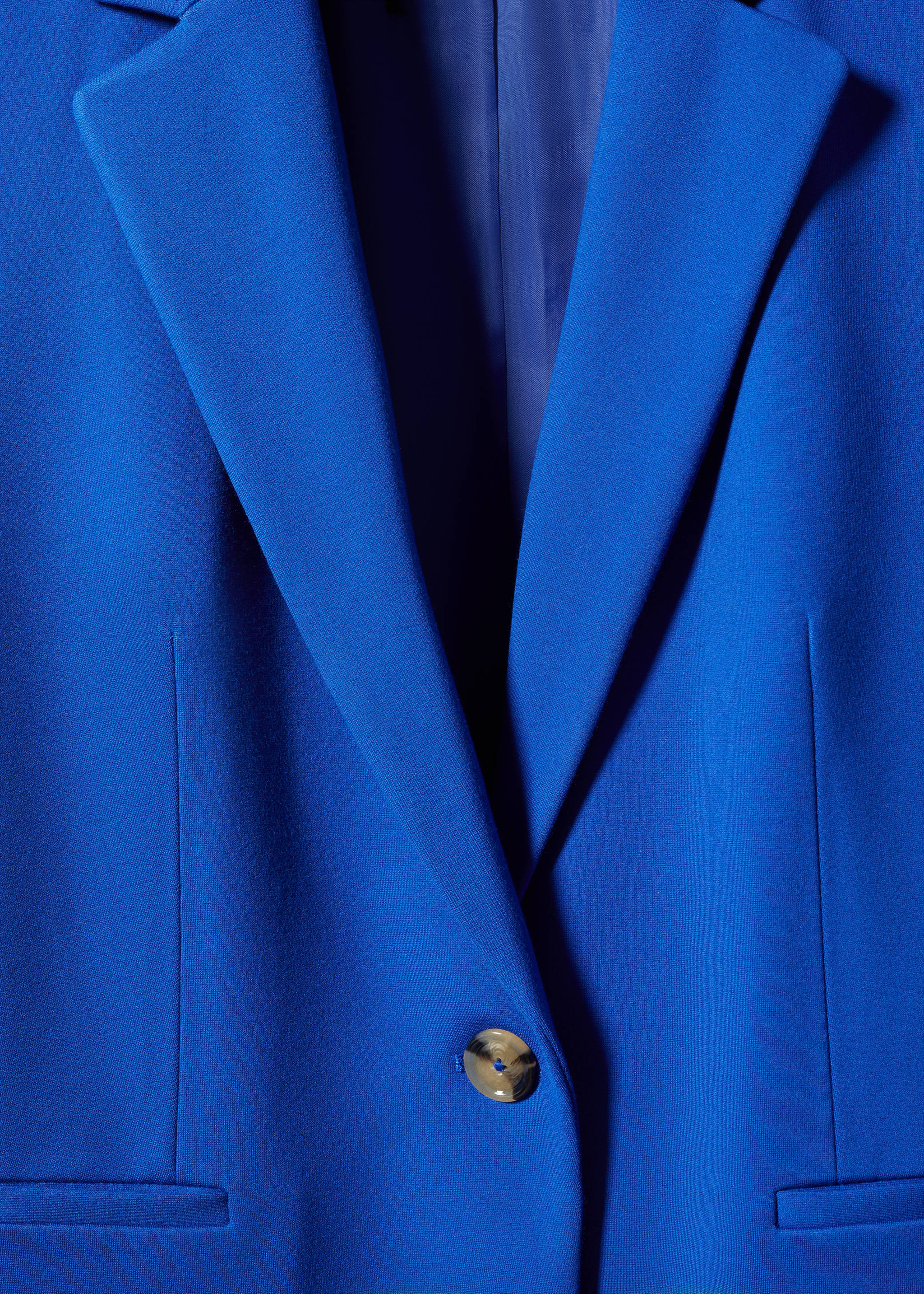 Fitted jacket with blunt stitching - Details of the article 8