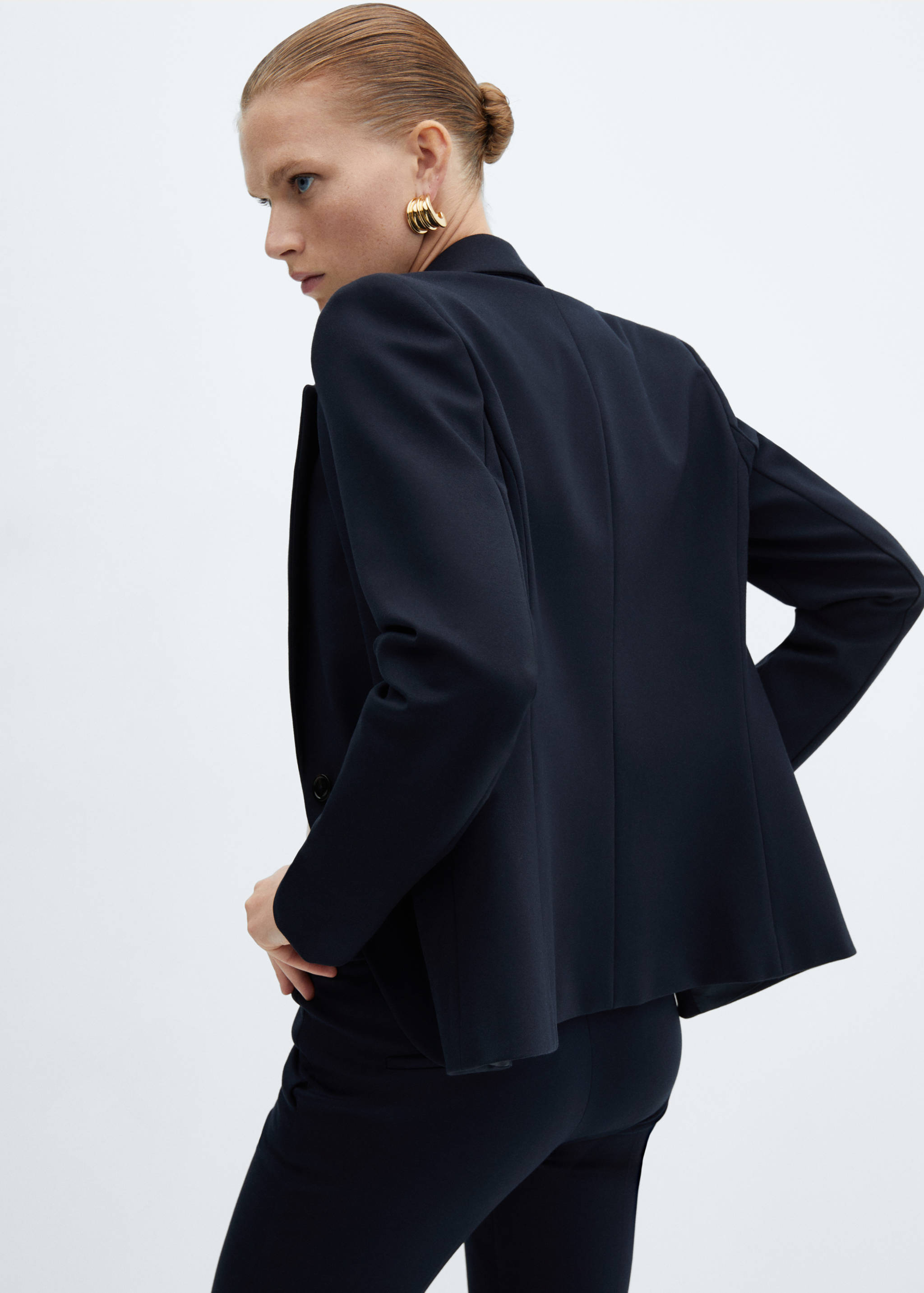 Fitted jacket with blunt stitching - Reverse of the article