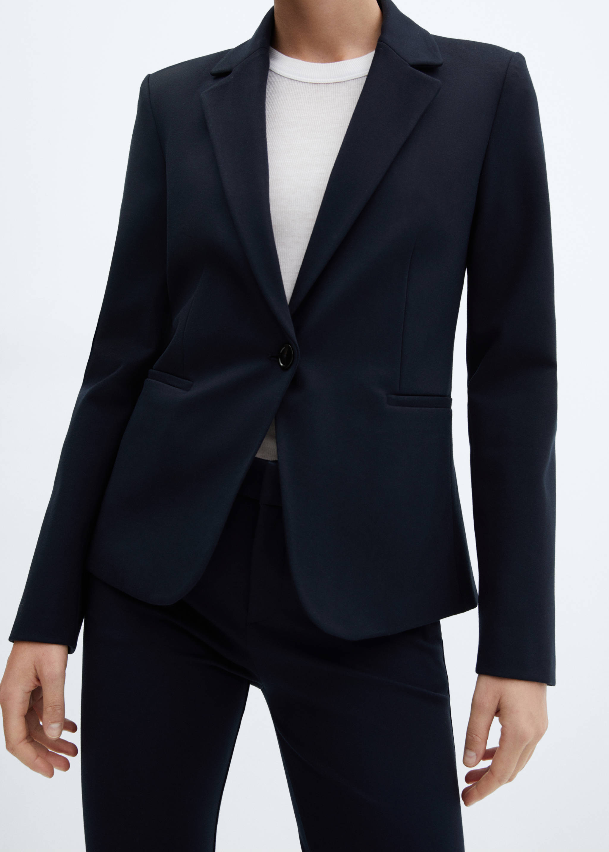 Fitted jacket with blunt stitching - Details of the article 6