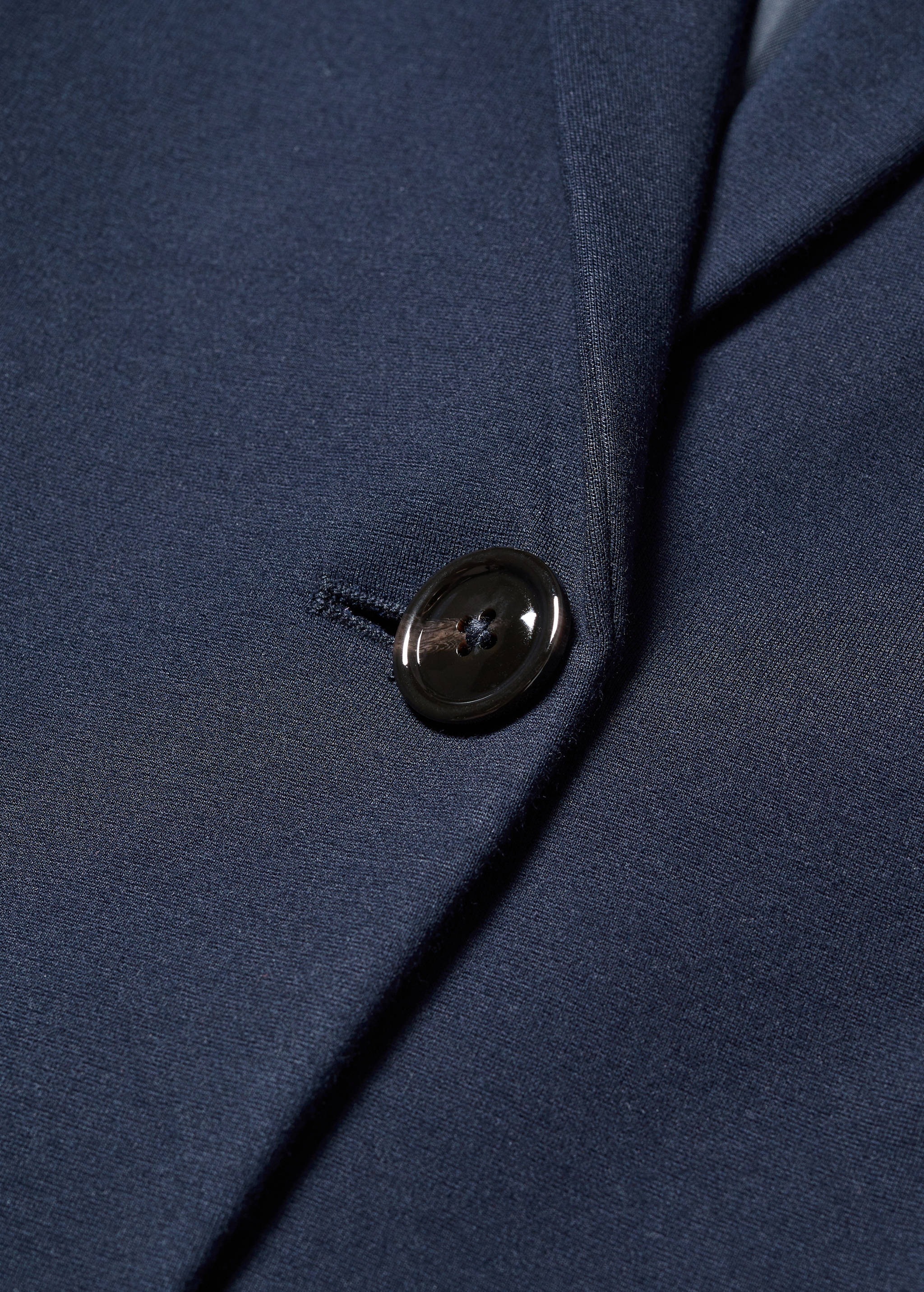 Fitted jacket with blunt stitching - Details of the article 8