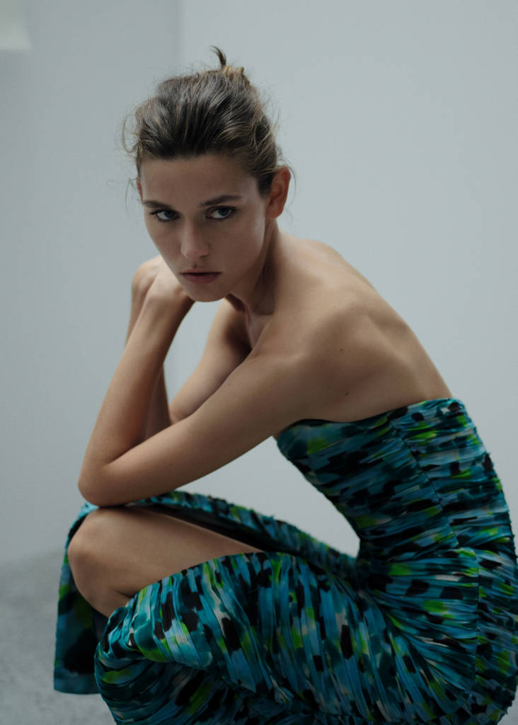 Gathered dress with sweetheart neckline — Turquoise