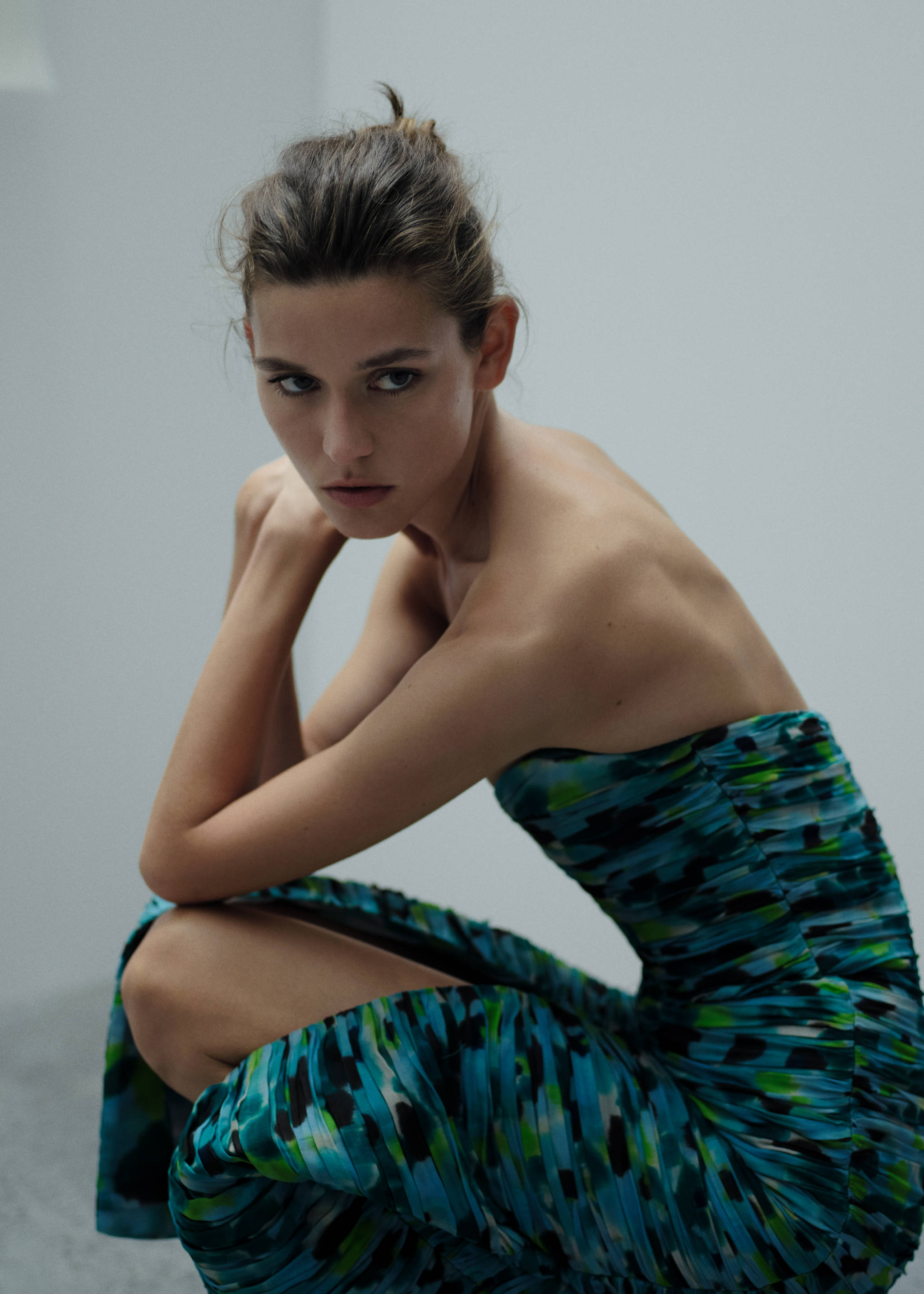 Gathered dress with sweetheart neckline - Details of the article 1, Turquoise. Ref: 57043276-00.