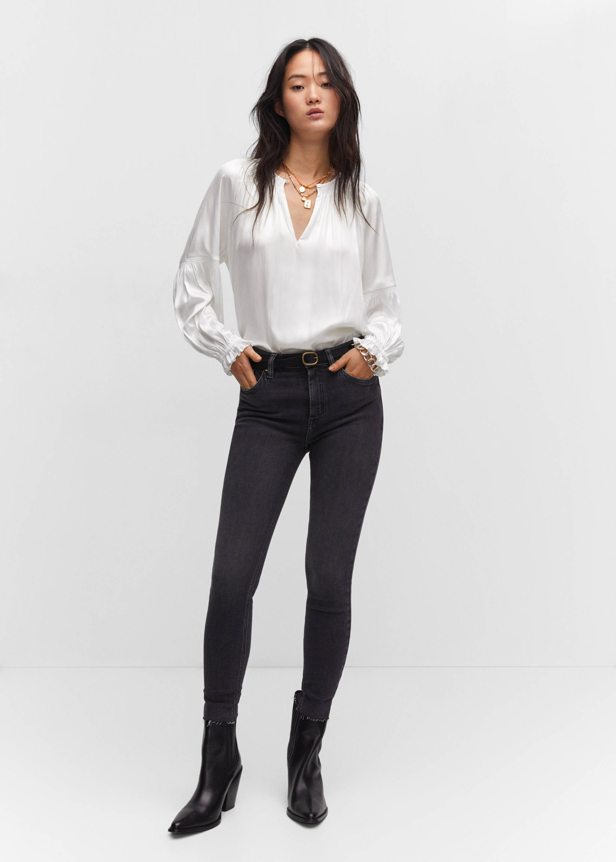 Pleated blouse with button - General plane