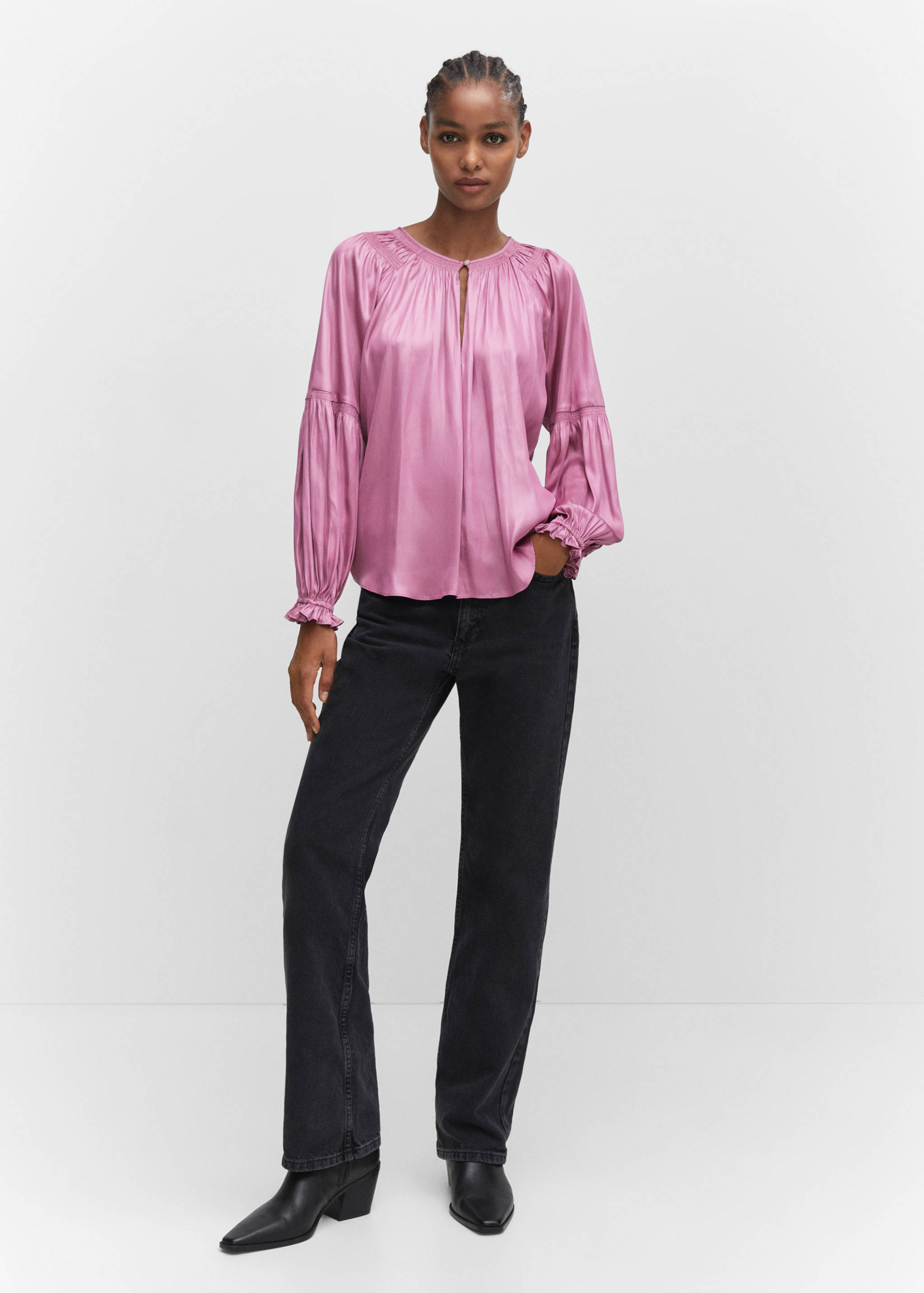 Pleated blouse with button - General plane