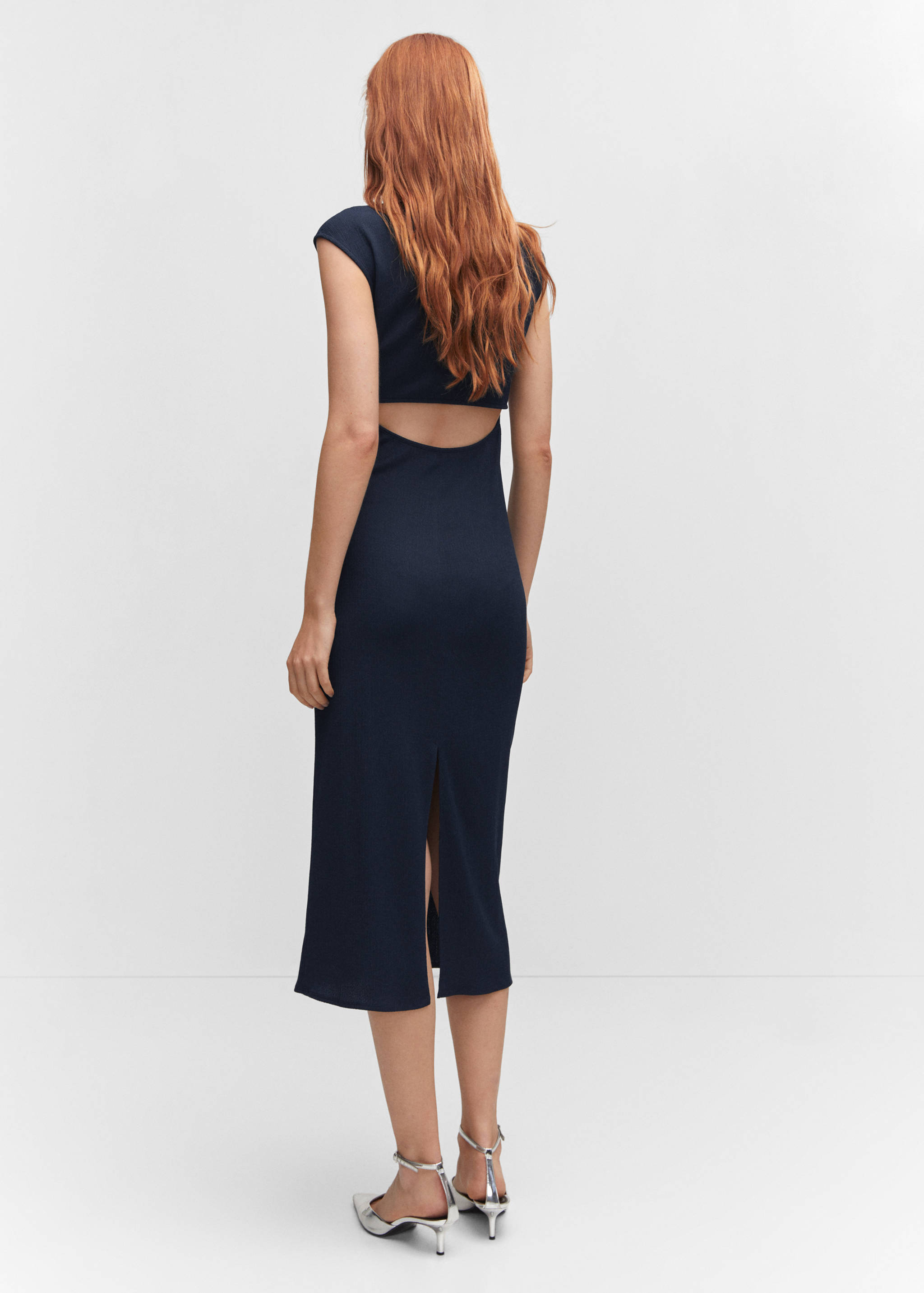 Vestido textura abertura - Reverso del artículo