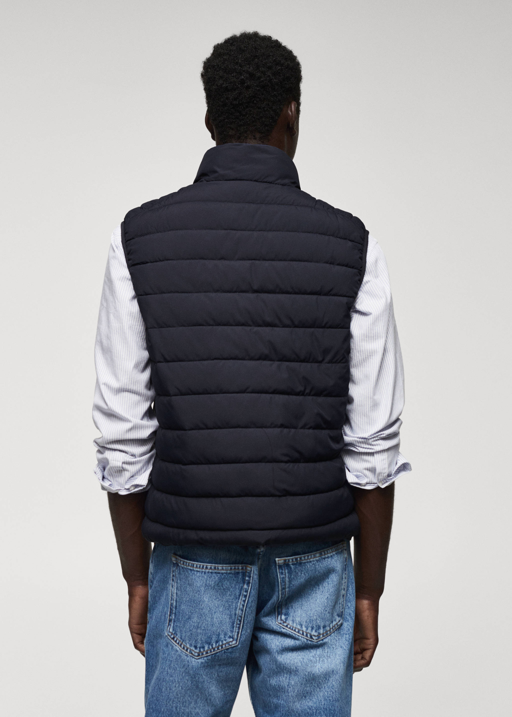 Ultra-light padded water-repellent waistcoat - Reverse of the article