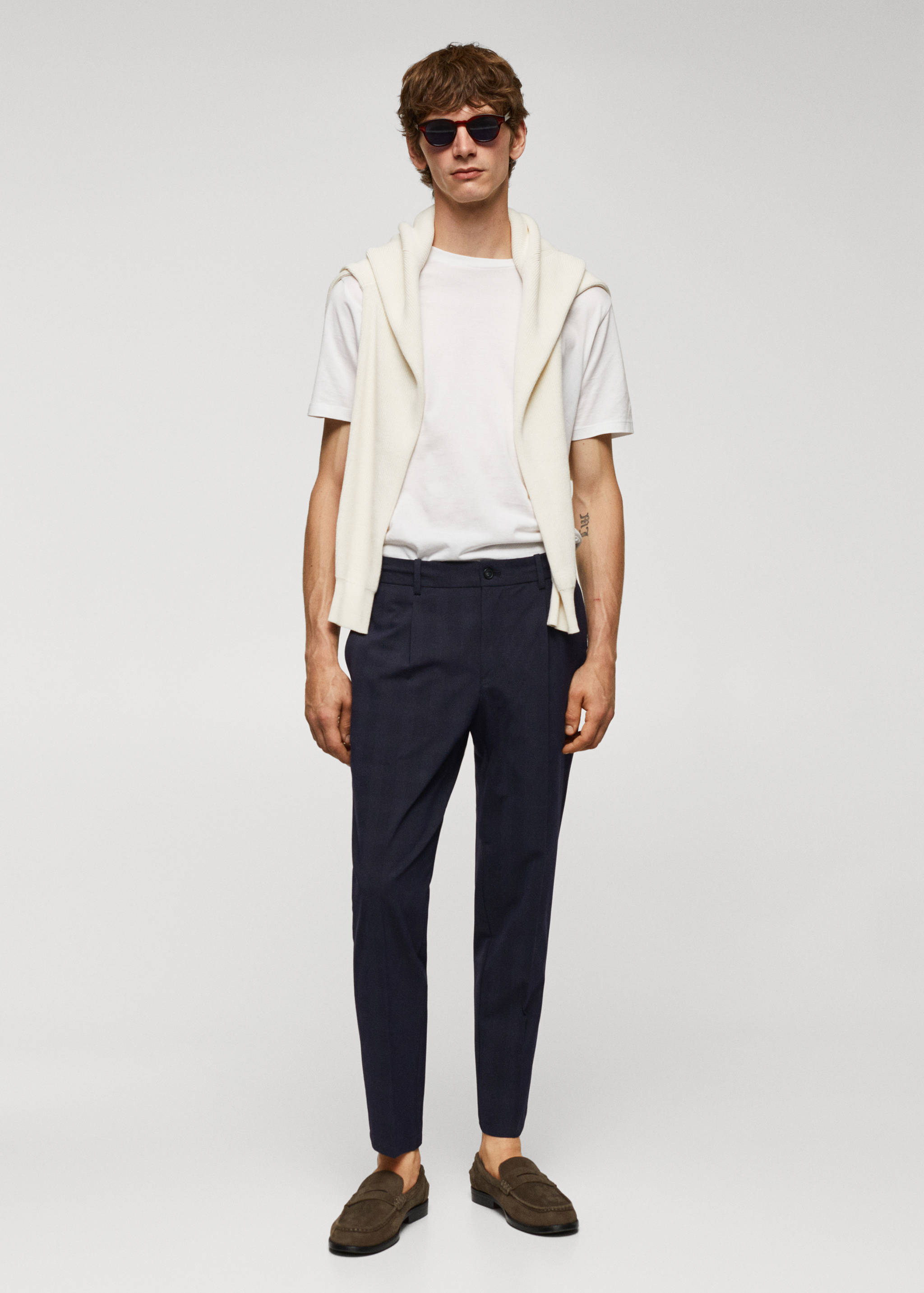 Printed pleated trousers - General plane