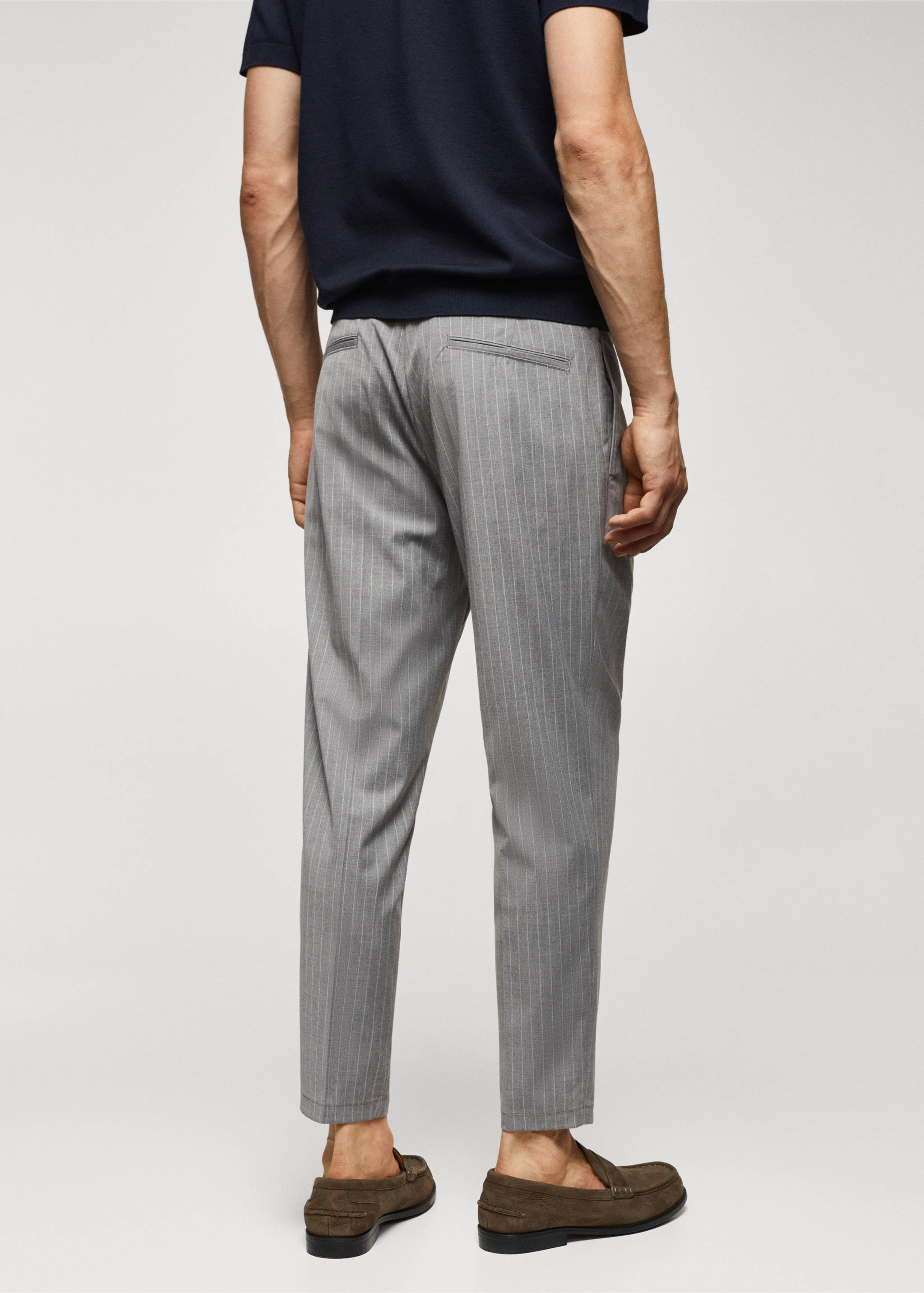 Printed pleated trousers - Reverse of the article