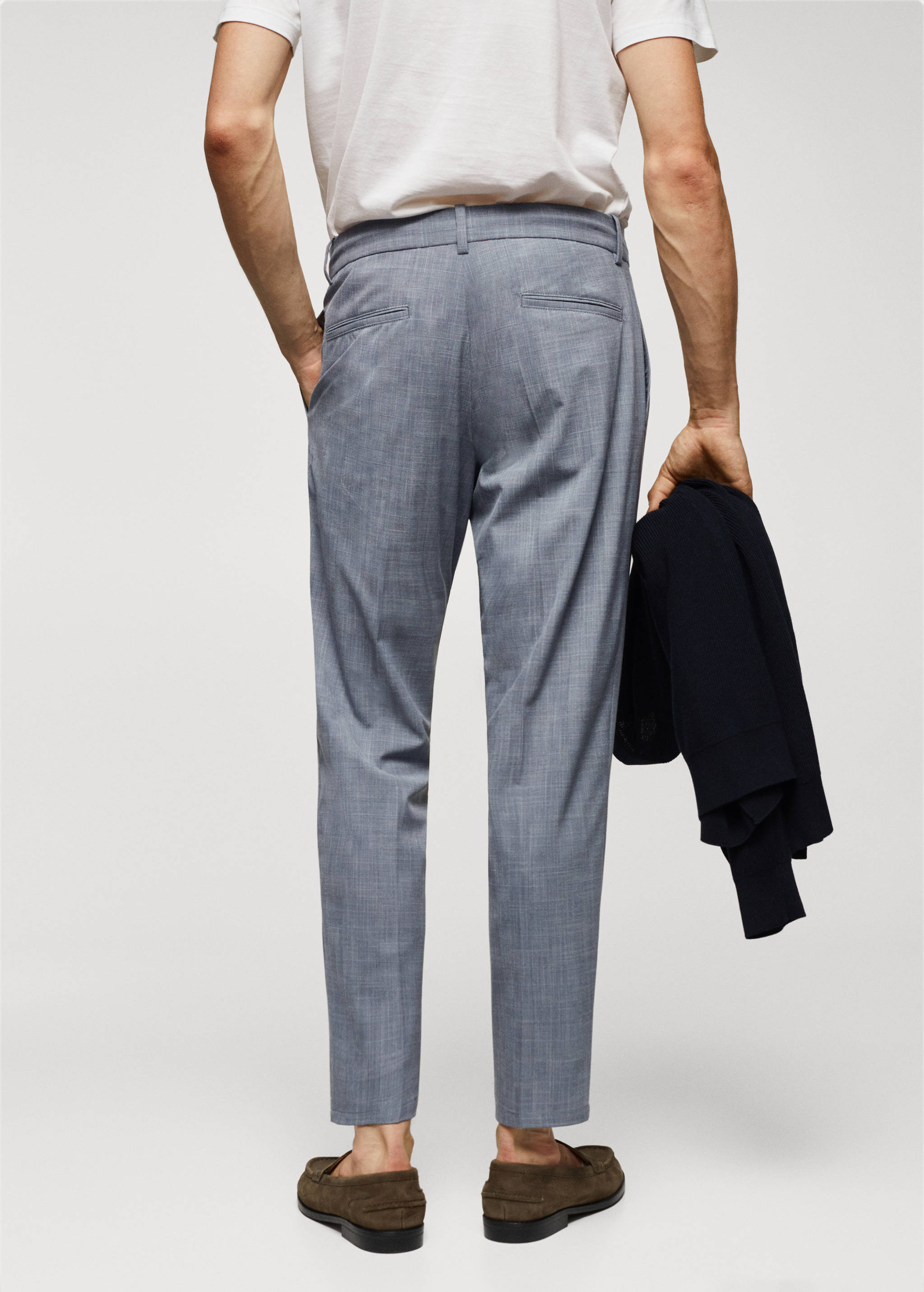 Printed pleated trousers - Reverse of the article