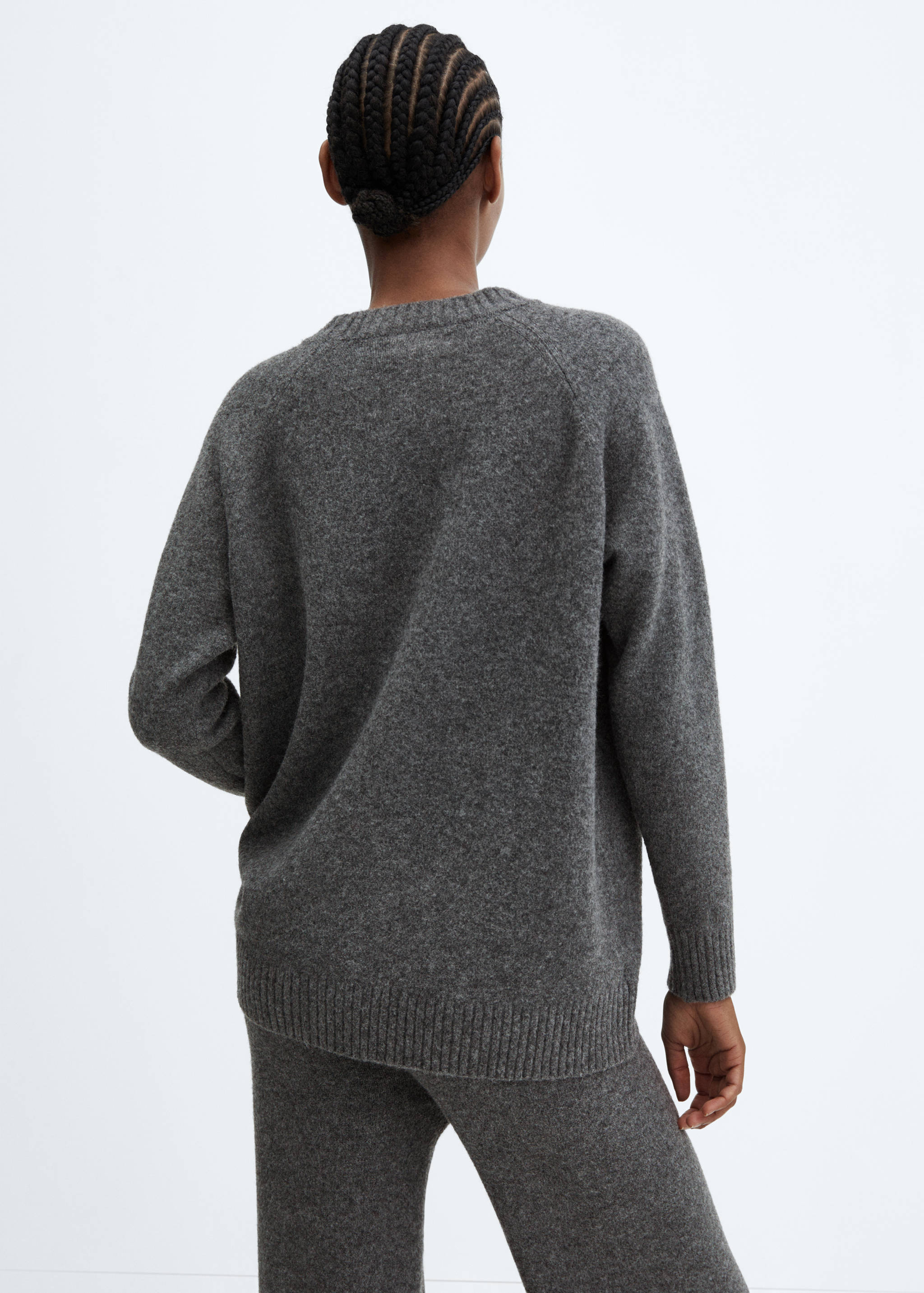 Oversize knit sweater - Reverse of the article