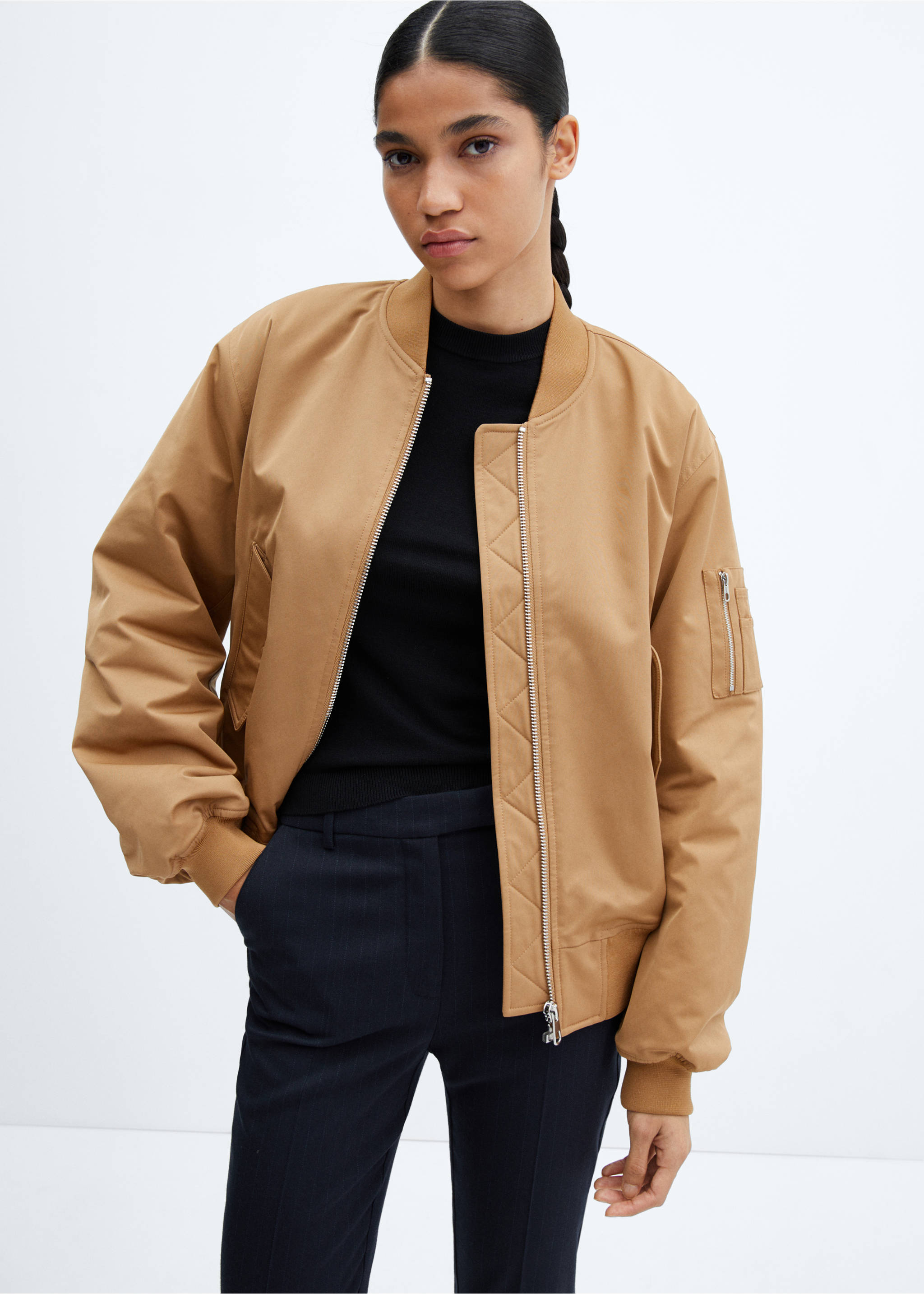 Chaqueta bomber oversize - Plano medio, Marrón medio. Ref: 57045136-00.