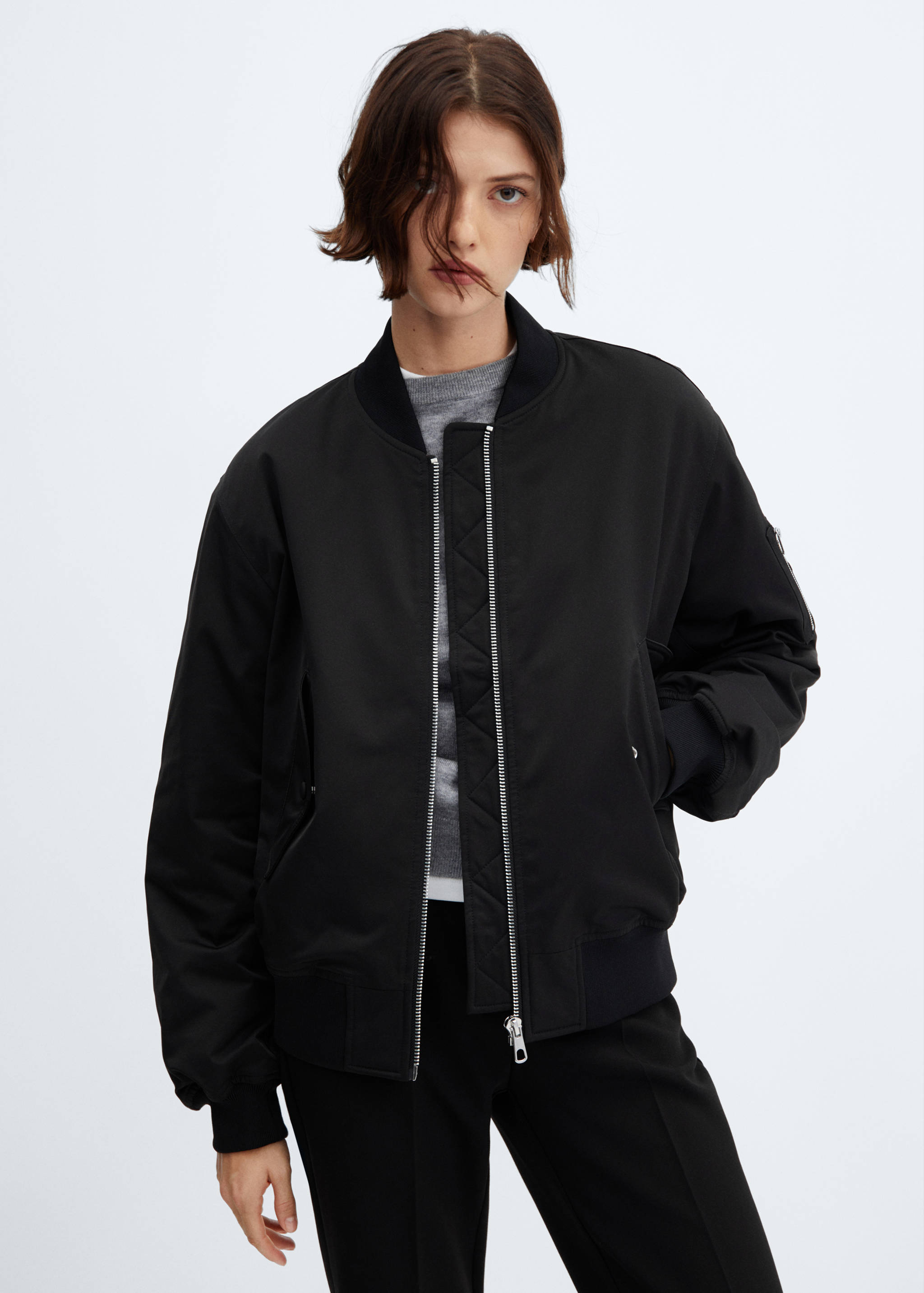 Chaqueta bomber oversize - Plano medio
