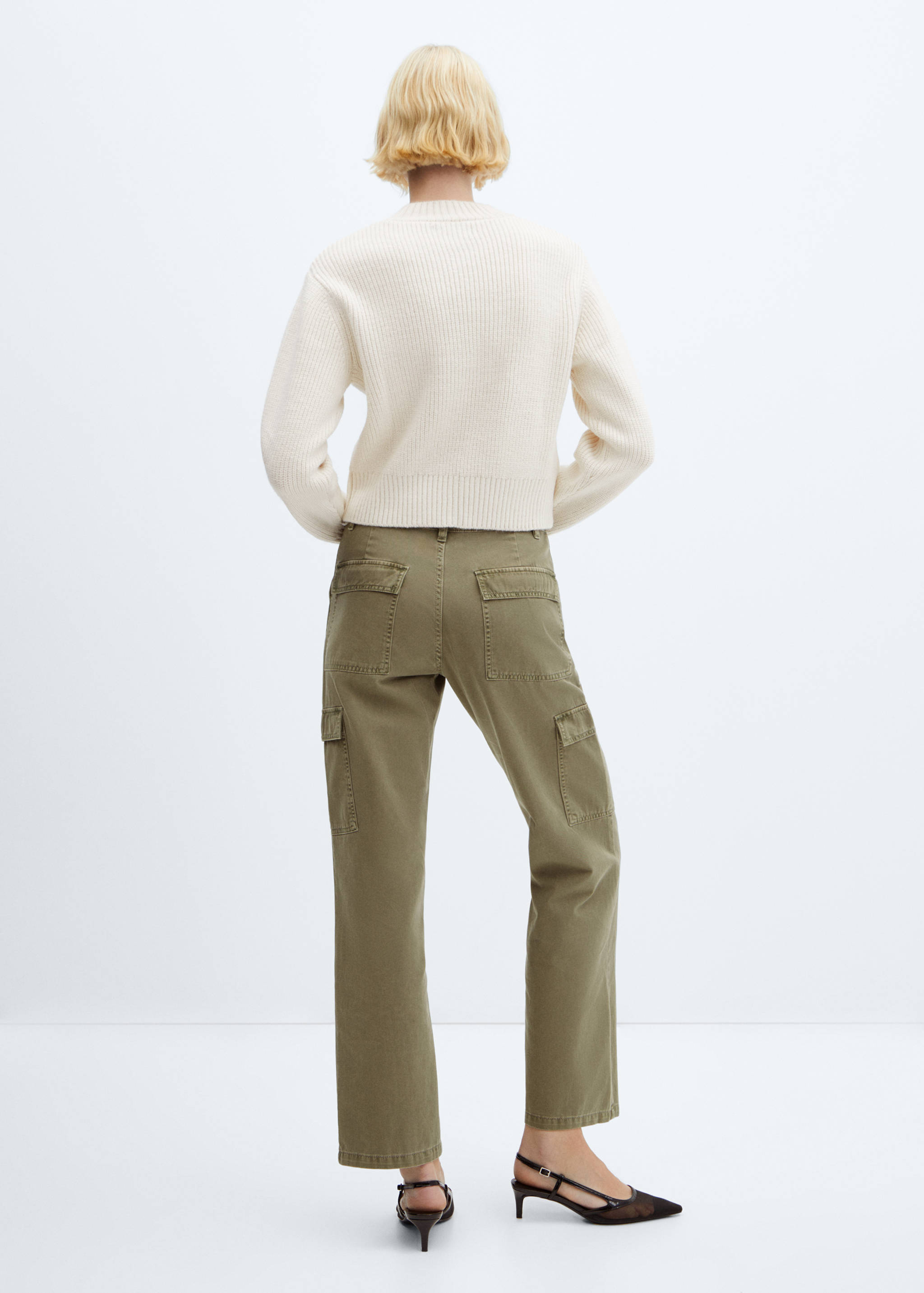 Cargo-Jeans mit Taschen - Rückseite des Artikels