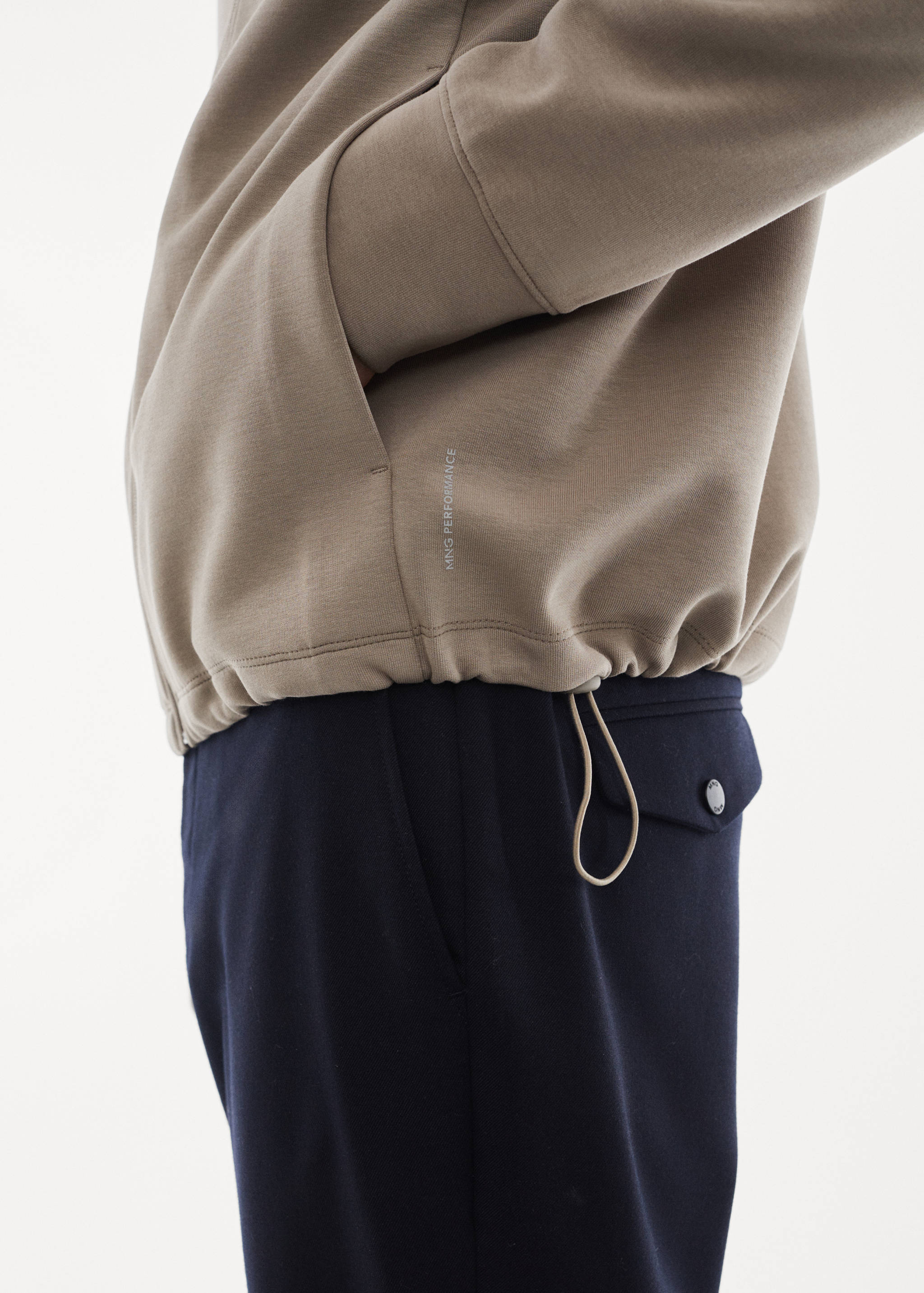 Breathable sweatshirt with zip - Details of the article 4