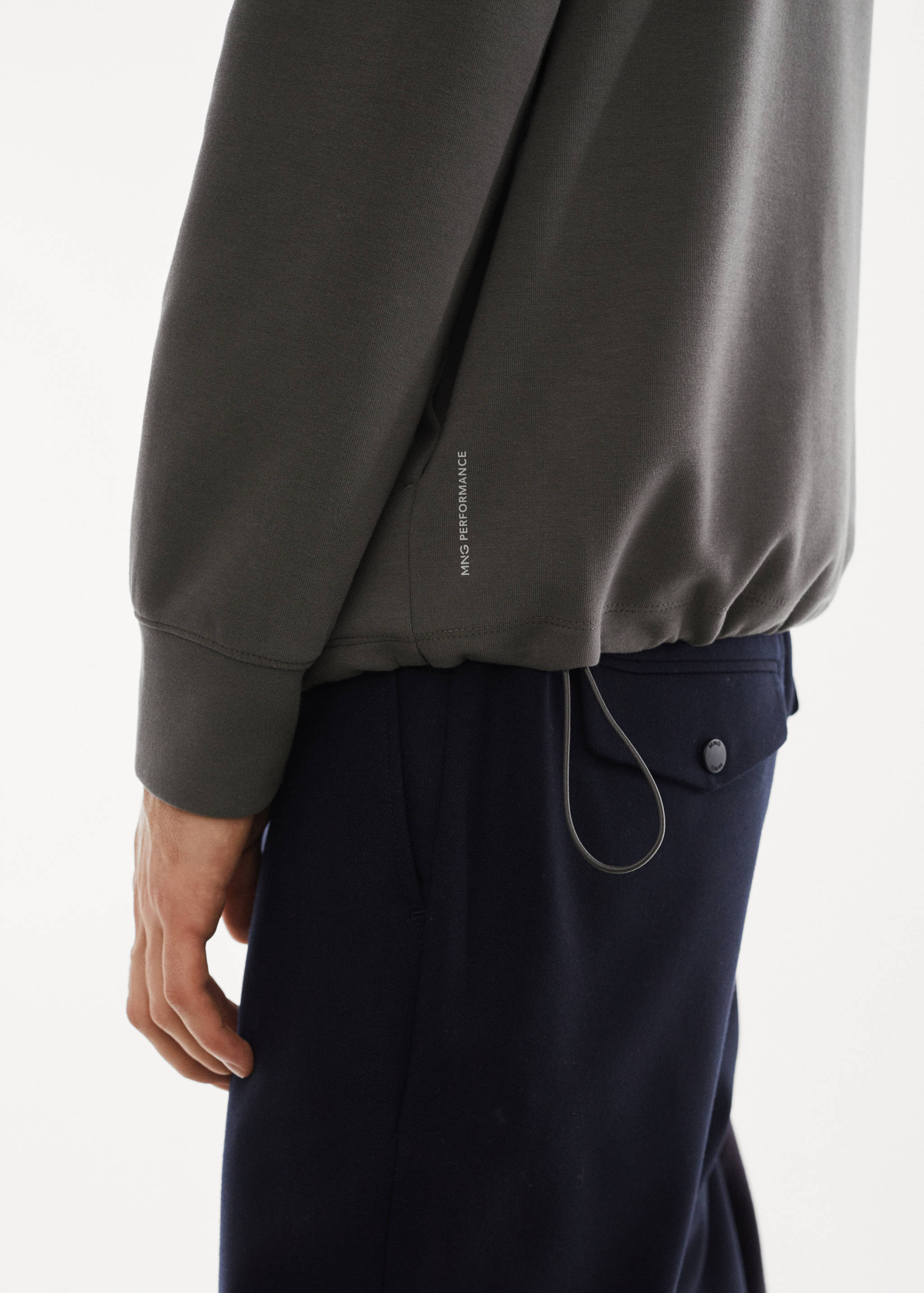Breathable sweatshirt with zip - Details of the article 2