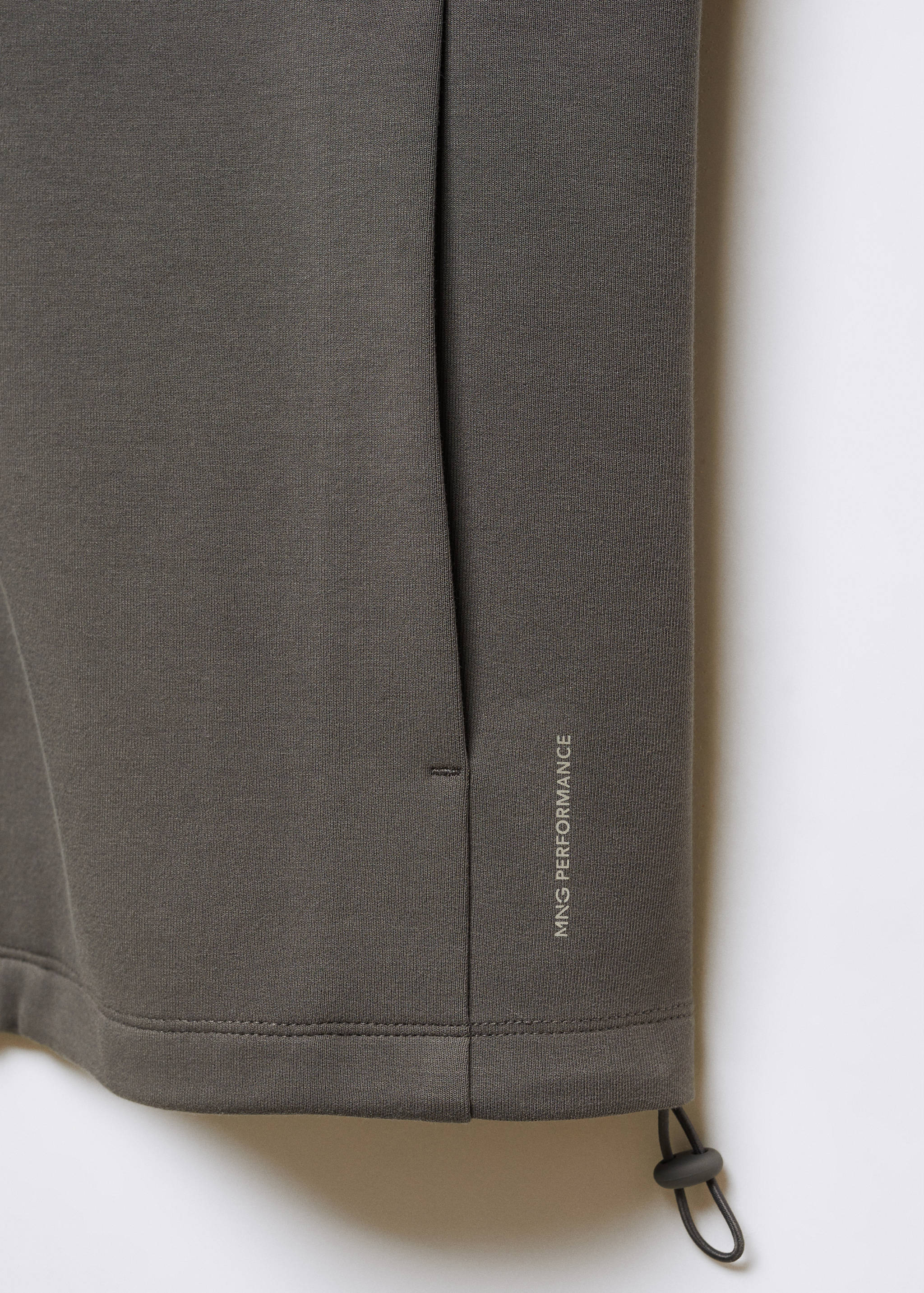 Breathable sweatshirt with zip - Details of the article 8